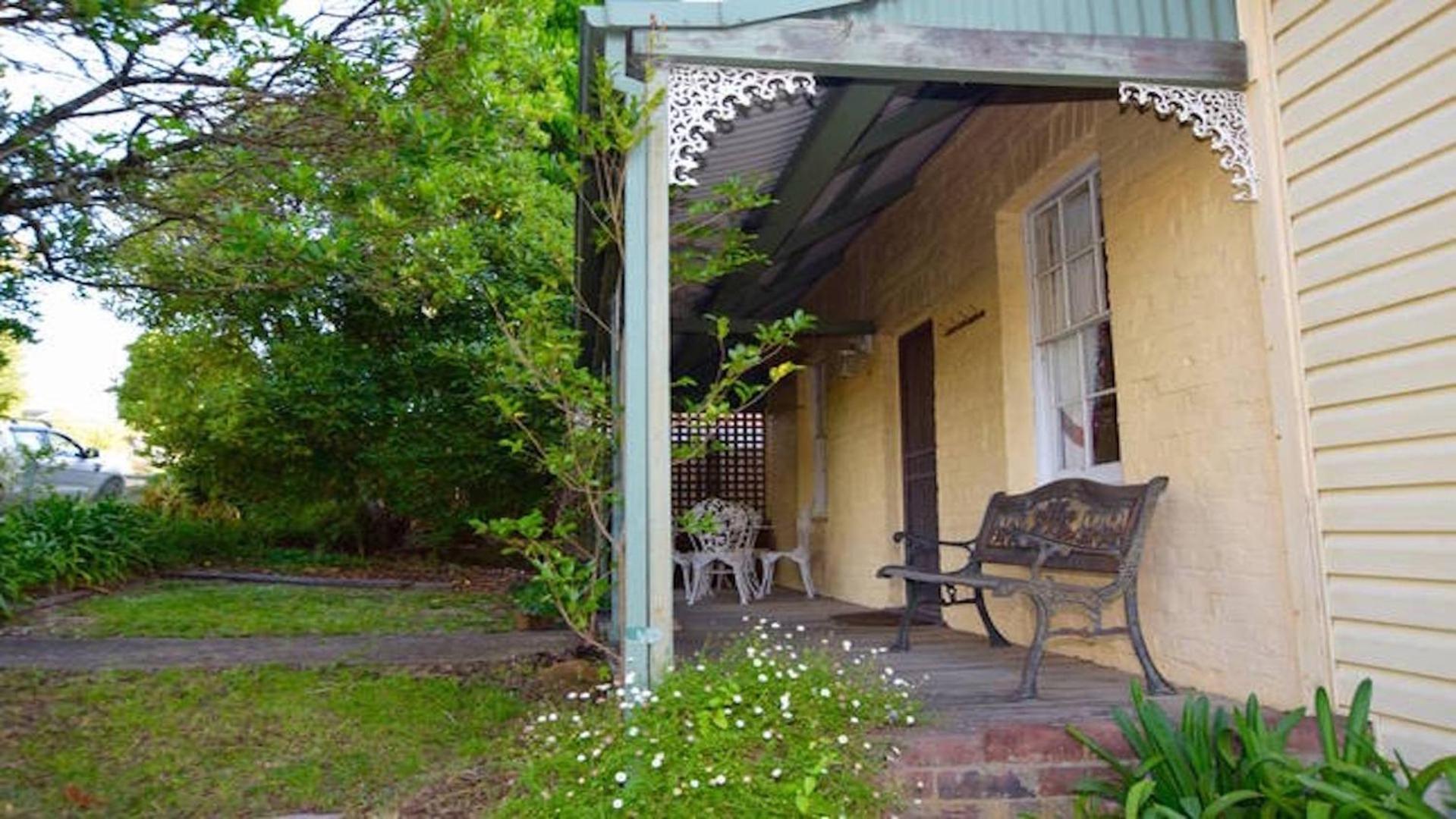 Waragil Cottage - Original Settler's Home