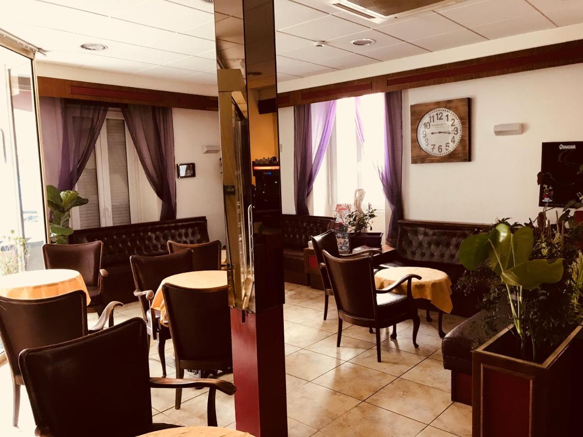 restaurant