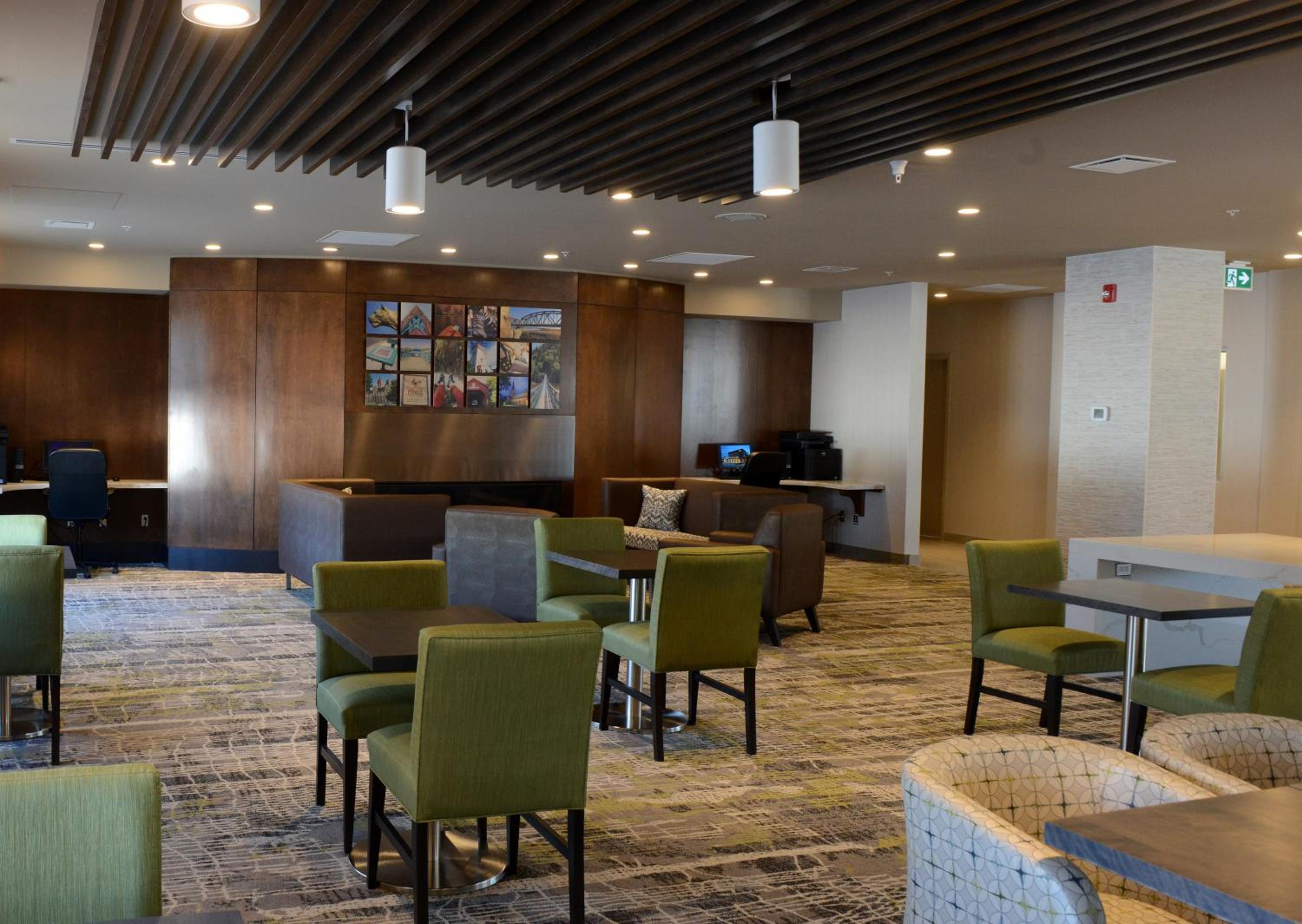 Fredericton Vacations - Radisson Kingswood Hotel  Suites, Fredericton - Property Image 29