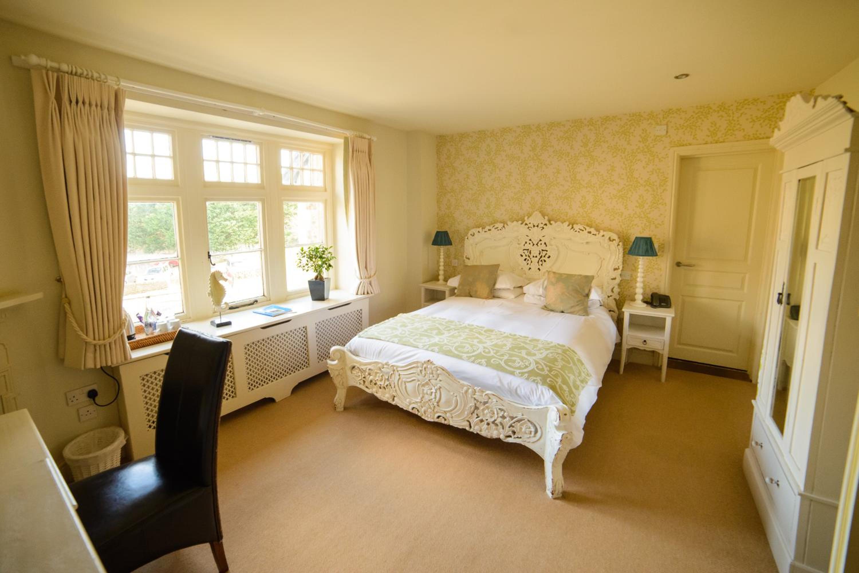 Sherborne Vacations - The Kings Arms - Property Image 51