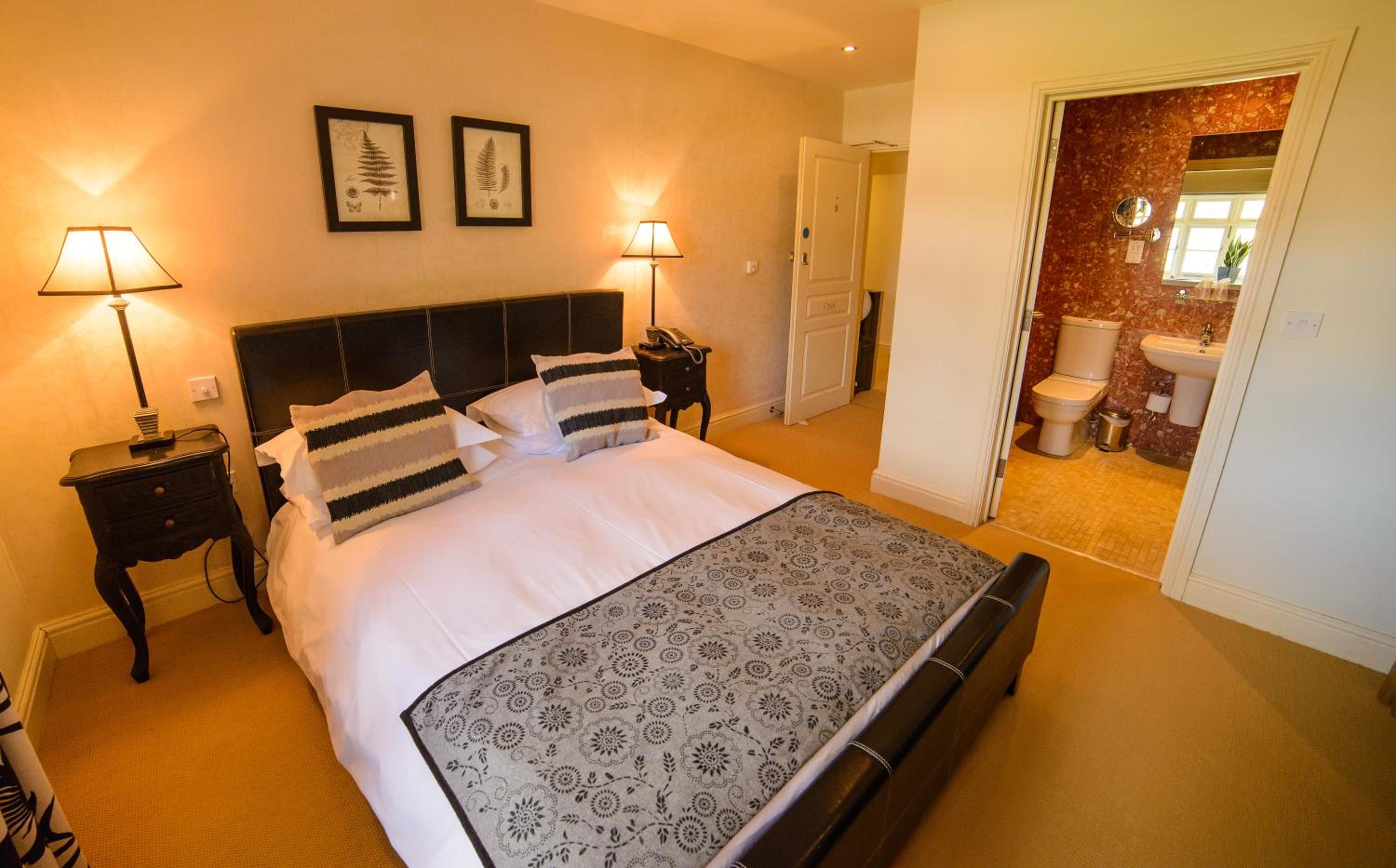 Sherborne Vacations - The Kings Arms - Property Image 49