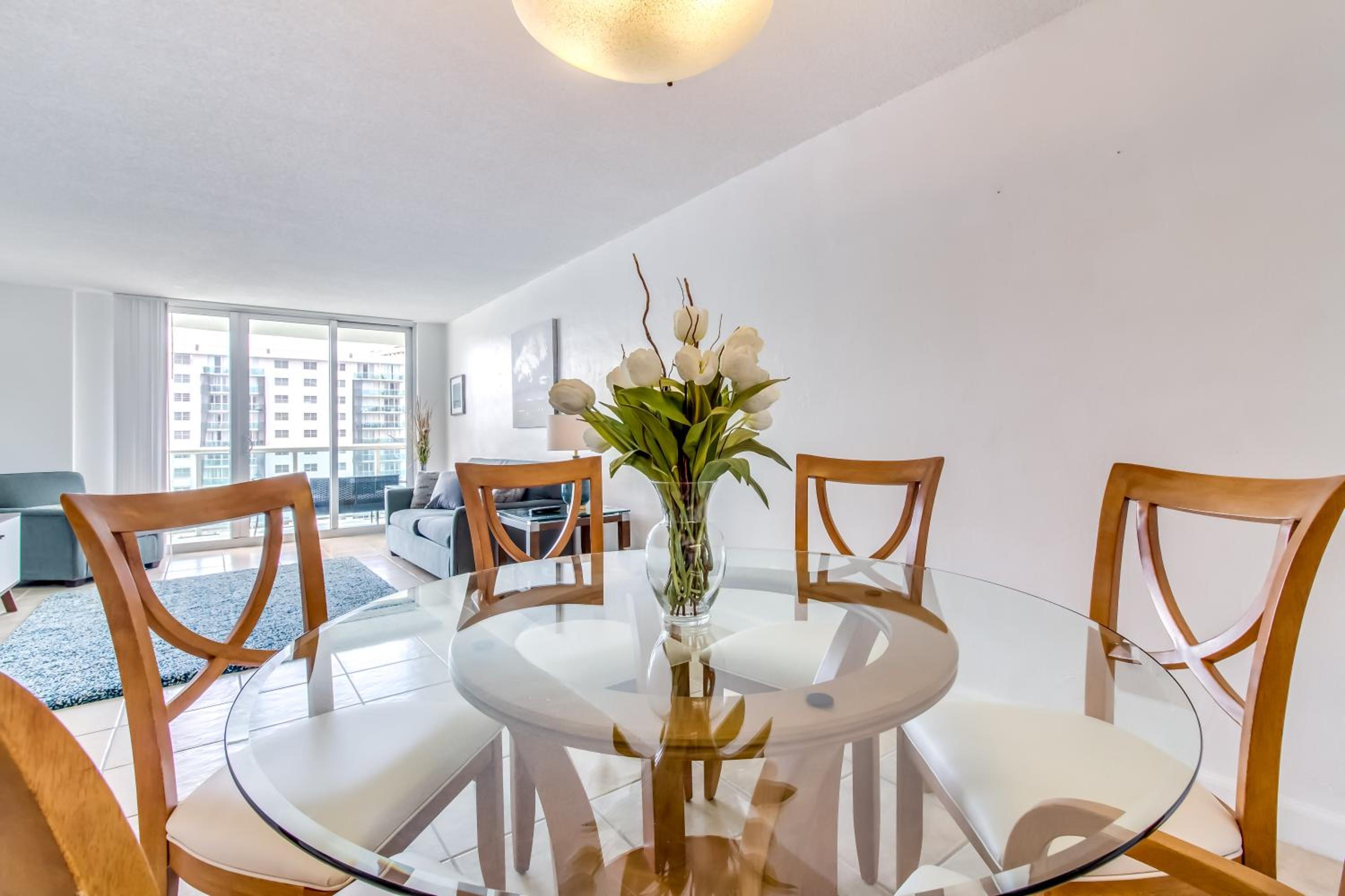 Ocean Reserve Luxury Condos Across from Sunny Isles Beach