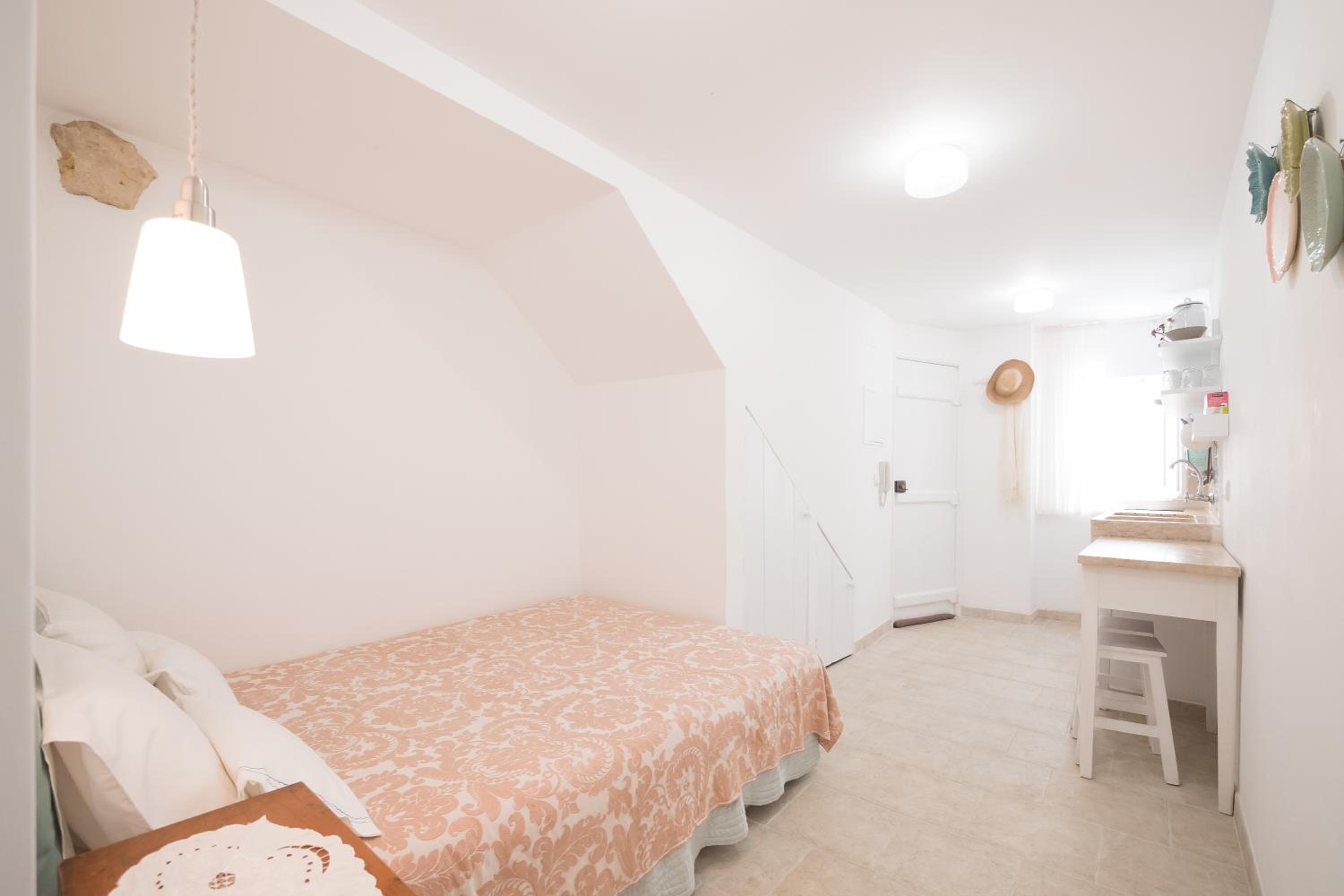 Little studio for two-Alfama view 3