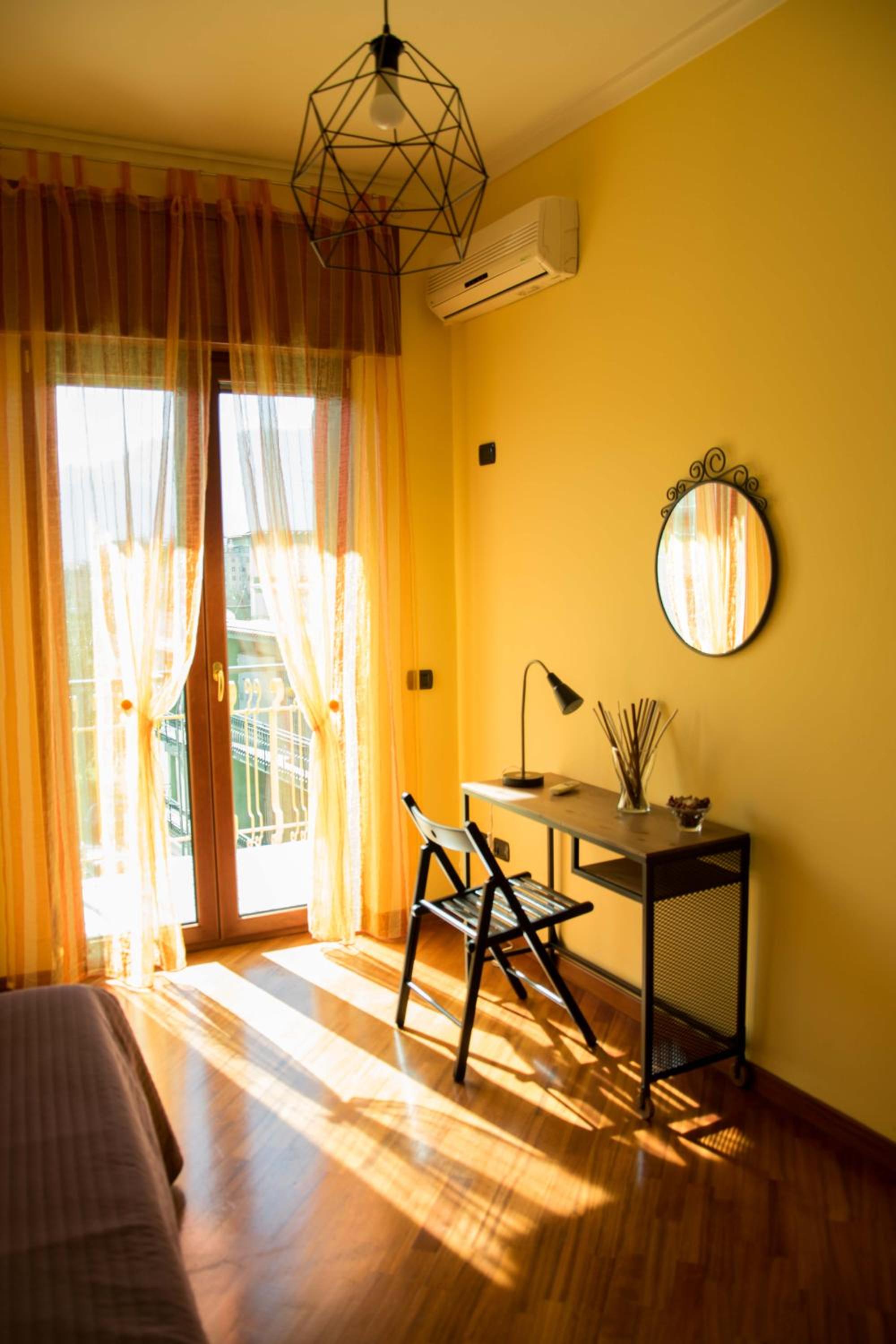 Sole e Luna en Pompei — hotel room