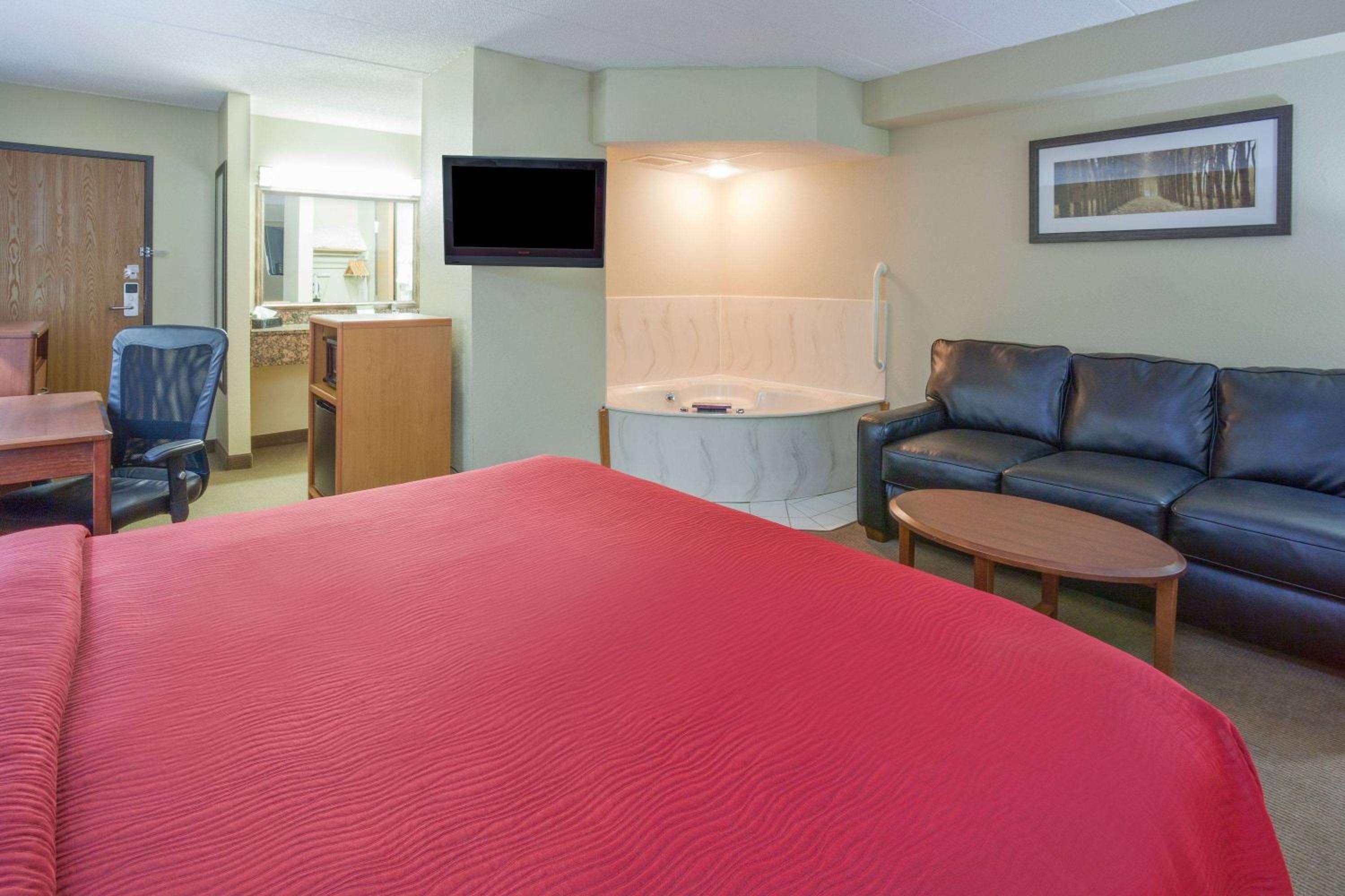 AmericInn by Wyndham Roseau