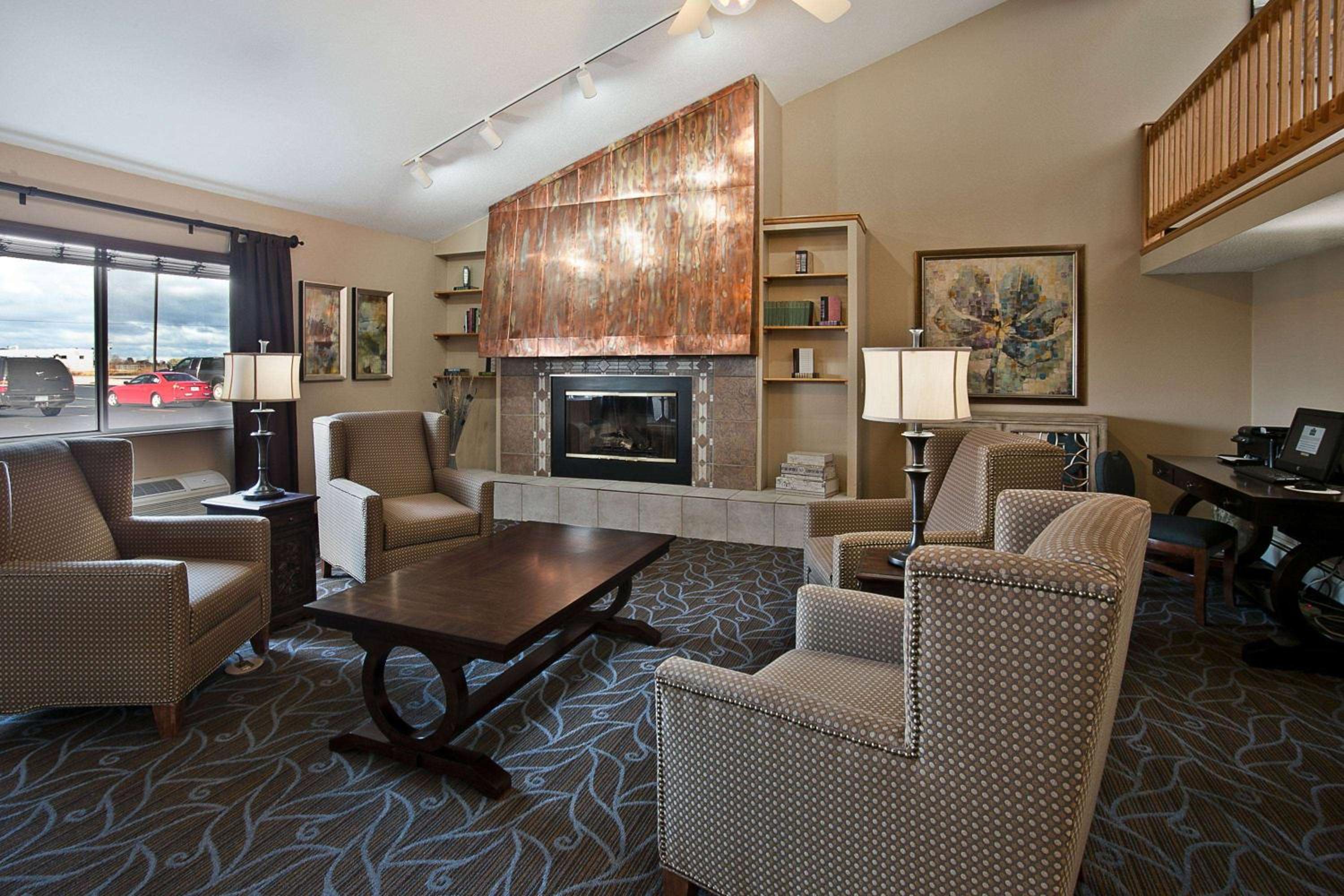 AmericInn by Wyndham Bay City view 5