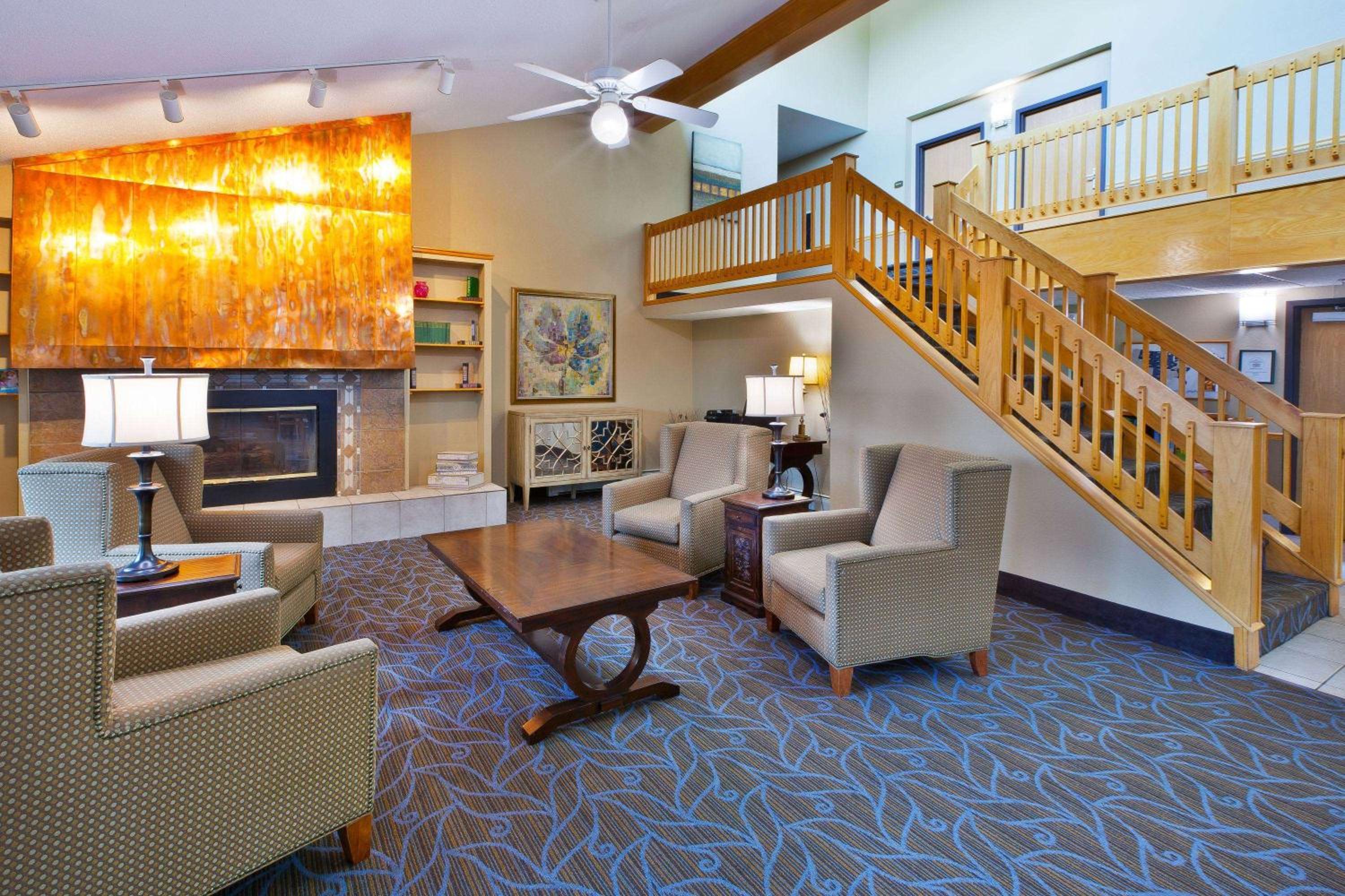 AmericInn by Wyndham Bay City view 3