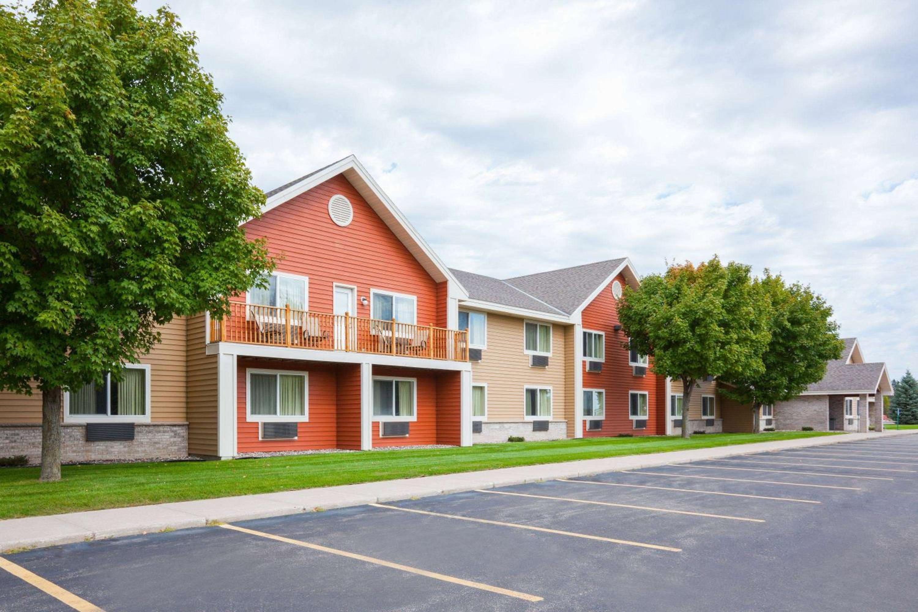 St Cloud Vacations - AmericInn by Wyndham Sartell - Property Image 1