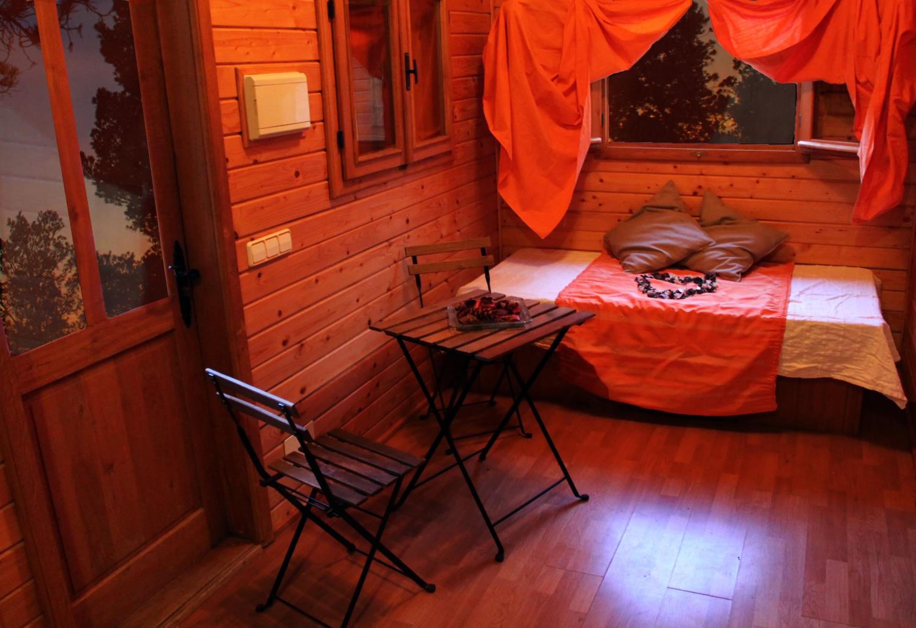 CENTRO DE OCIO ALÚA Bungalows Camping Rafting Benamejí