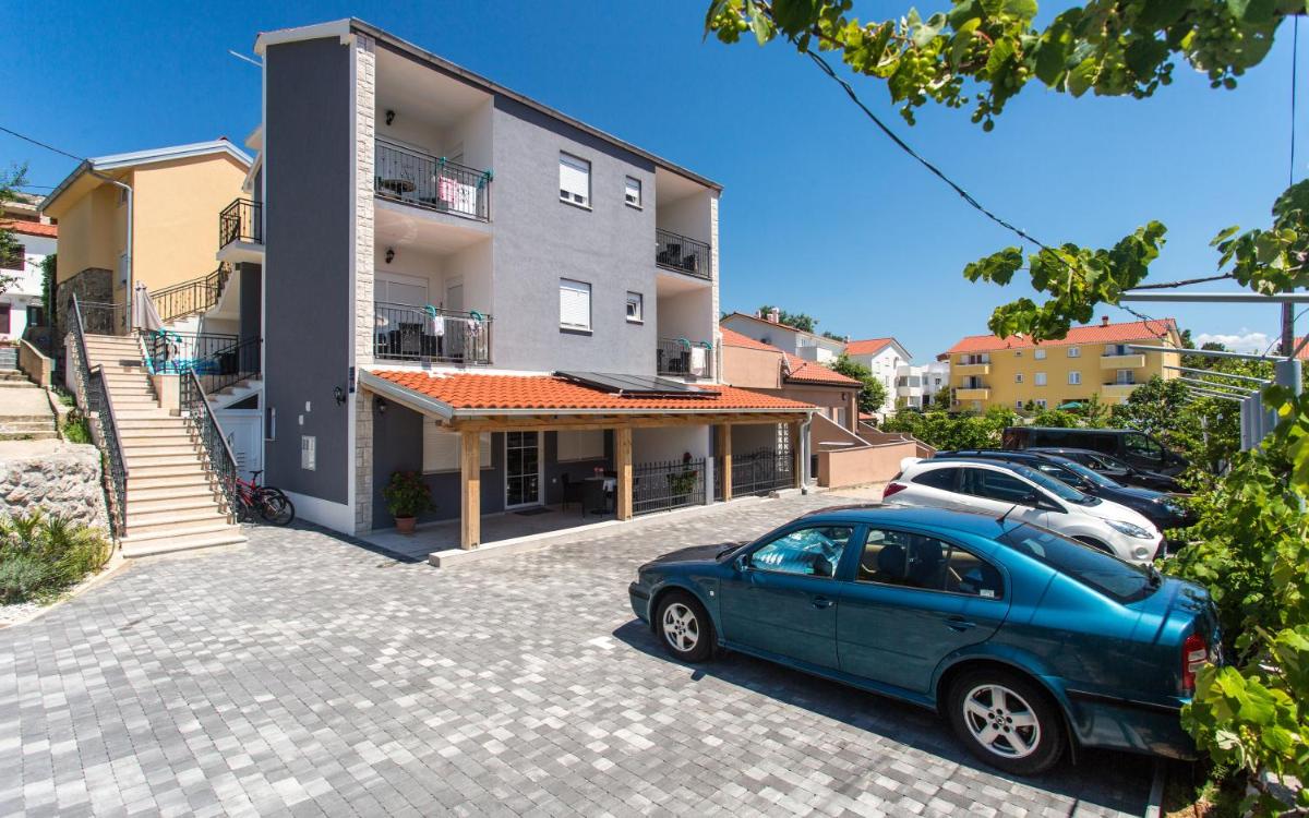 Apartments Bernardeta 1 view 3