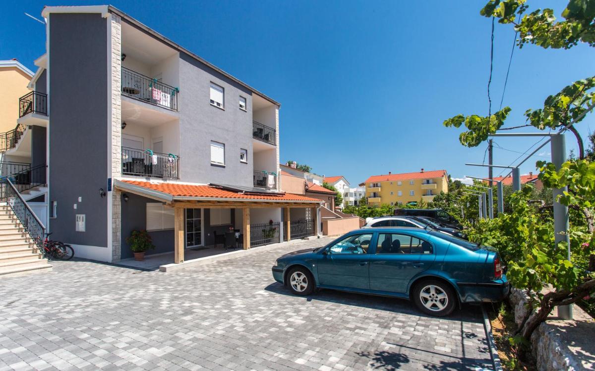 Apartments Bernardeta 1 view 4