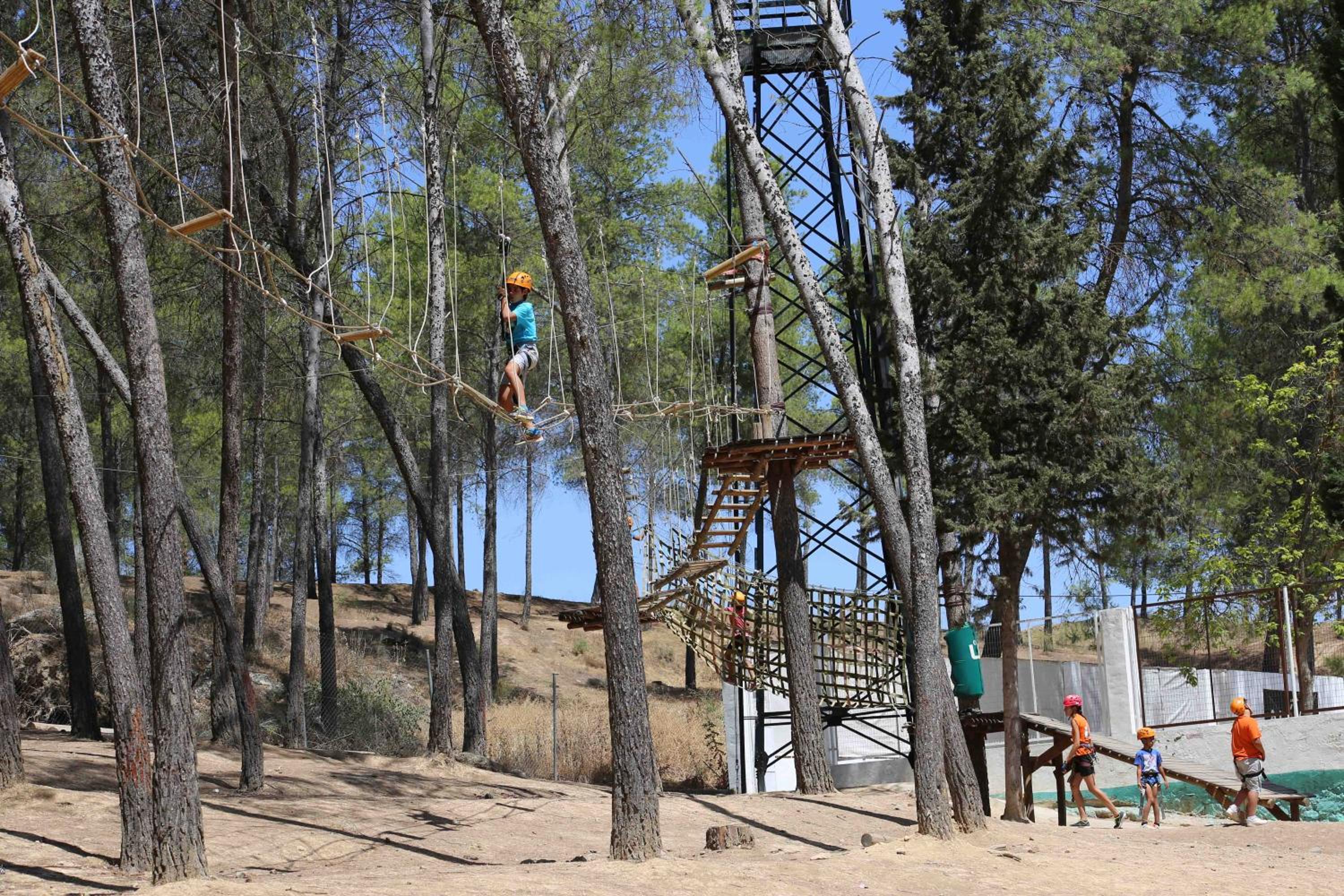 CENTRO DE OCIO ALÚA Bungalows Camping Rafting Benamejí