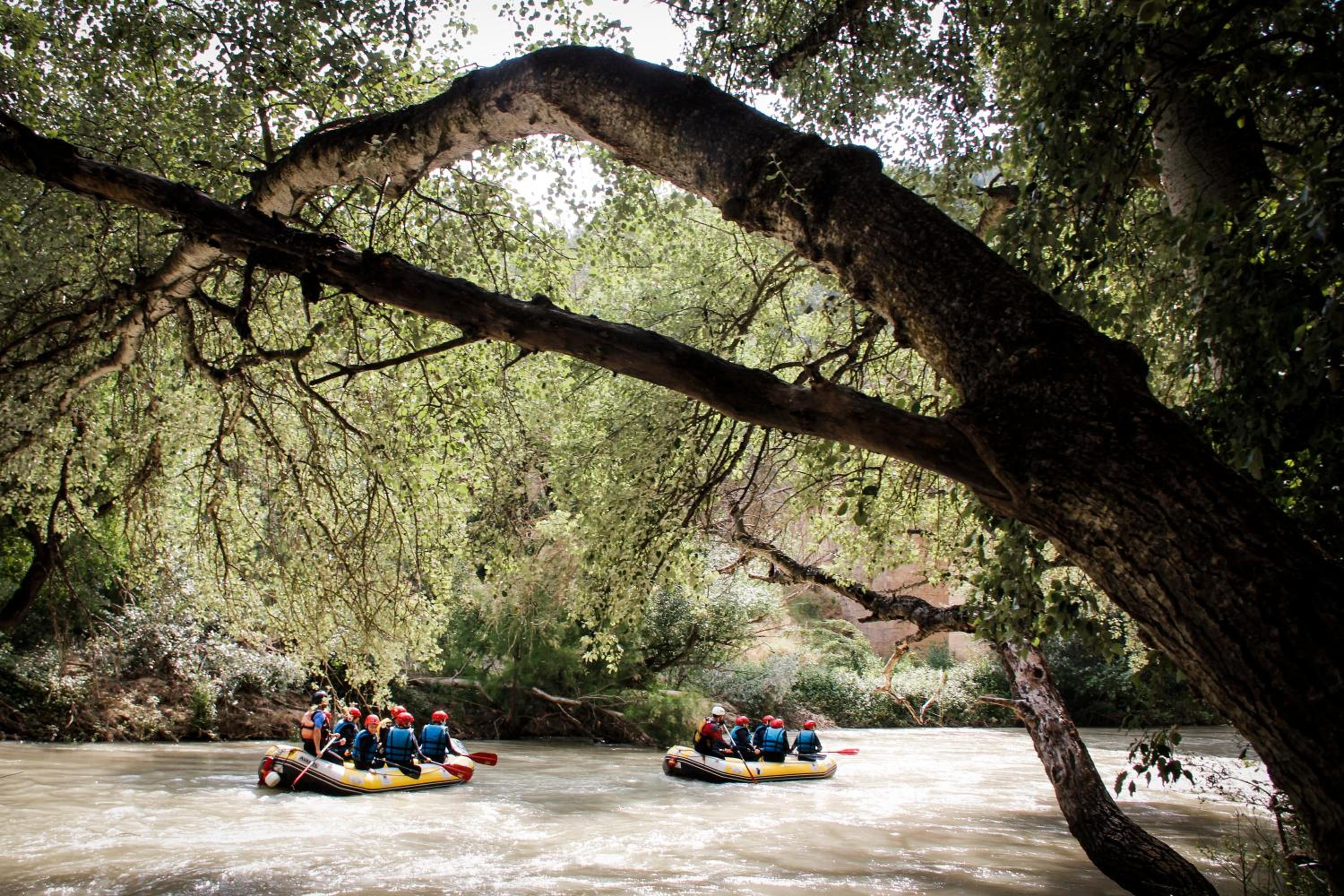 CENTRO DE OCIO ALÚA Bungalows Camping Rafting Benamejí