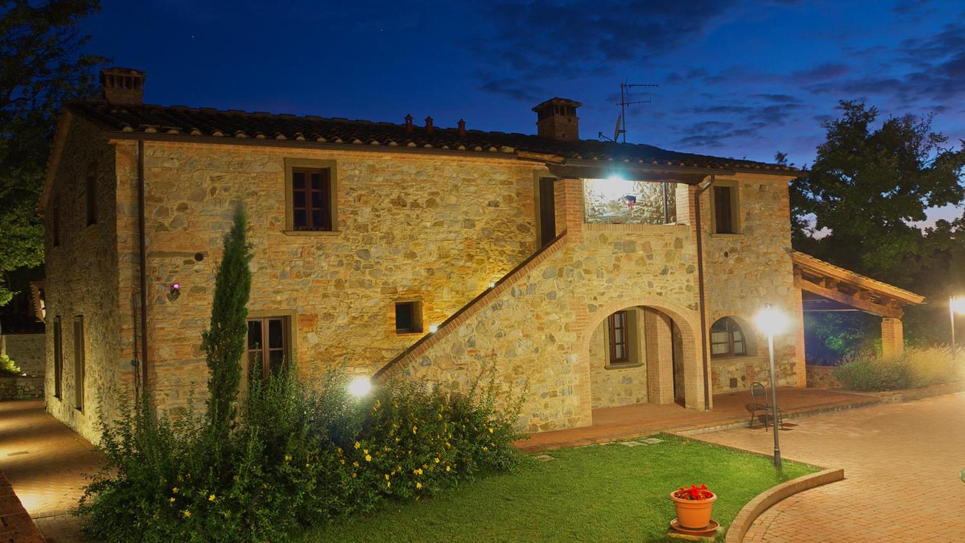 Villa Le Polle di Meletro - Exclusive Tuscan Villa with Private Pool & Panoramic Glass Sauna