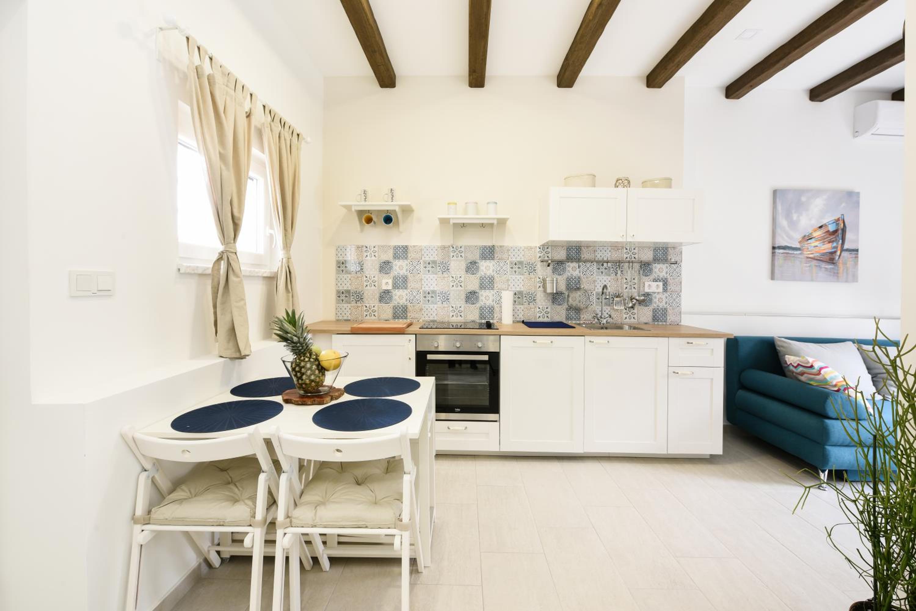 Apartmani ElaDora view 3