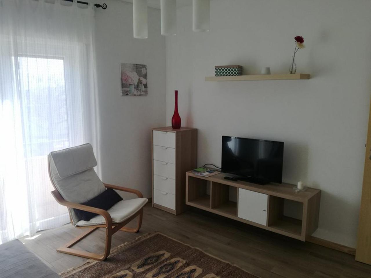 Carmo Twenties Apartment view 5