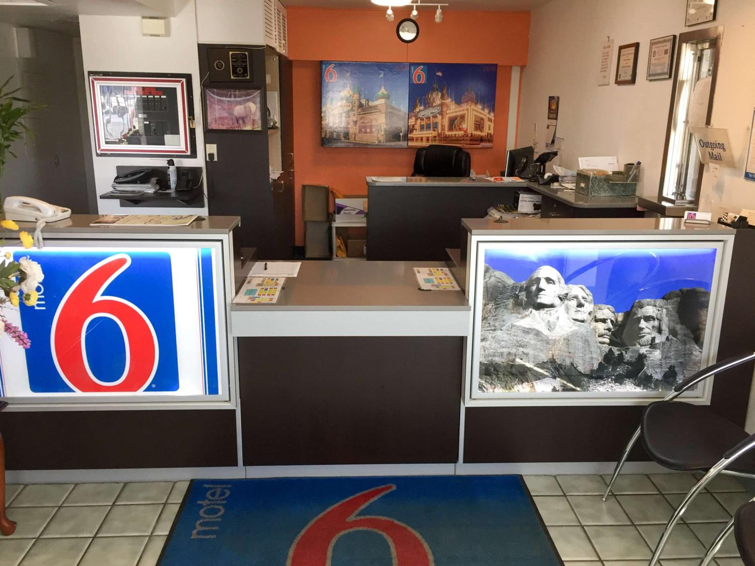 Motel 6-Mitchell, SD