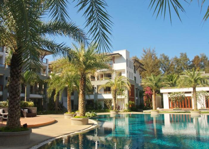 Nai Thon Beachfront Apartments