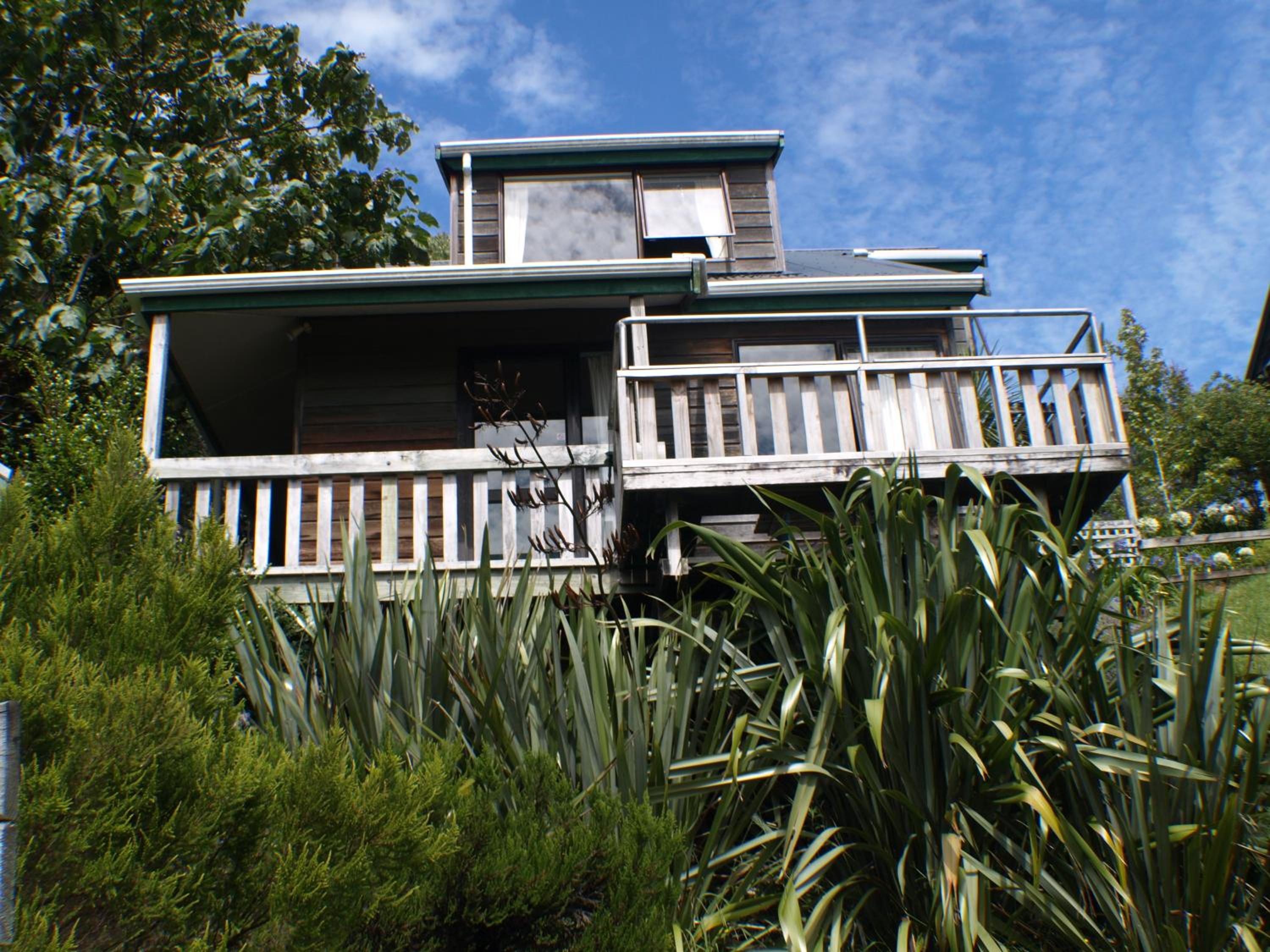 Grafton Cottage & Chalets