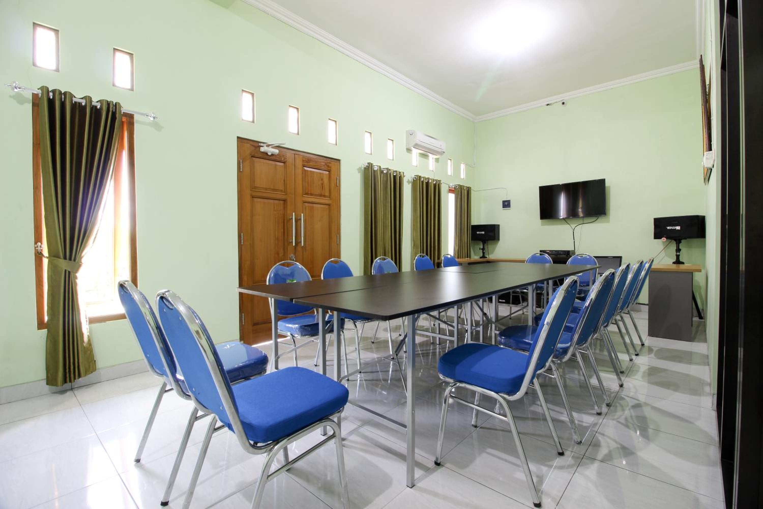 meeting & event spaces