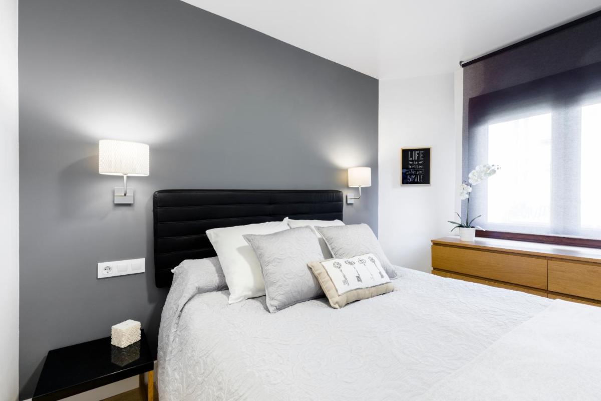 Villanueva Apartments by Flatsweethome