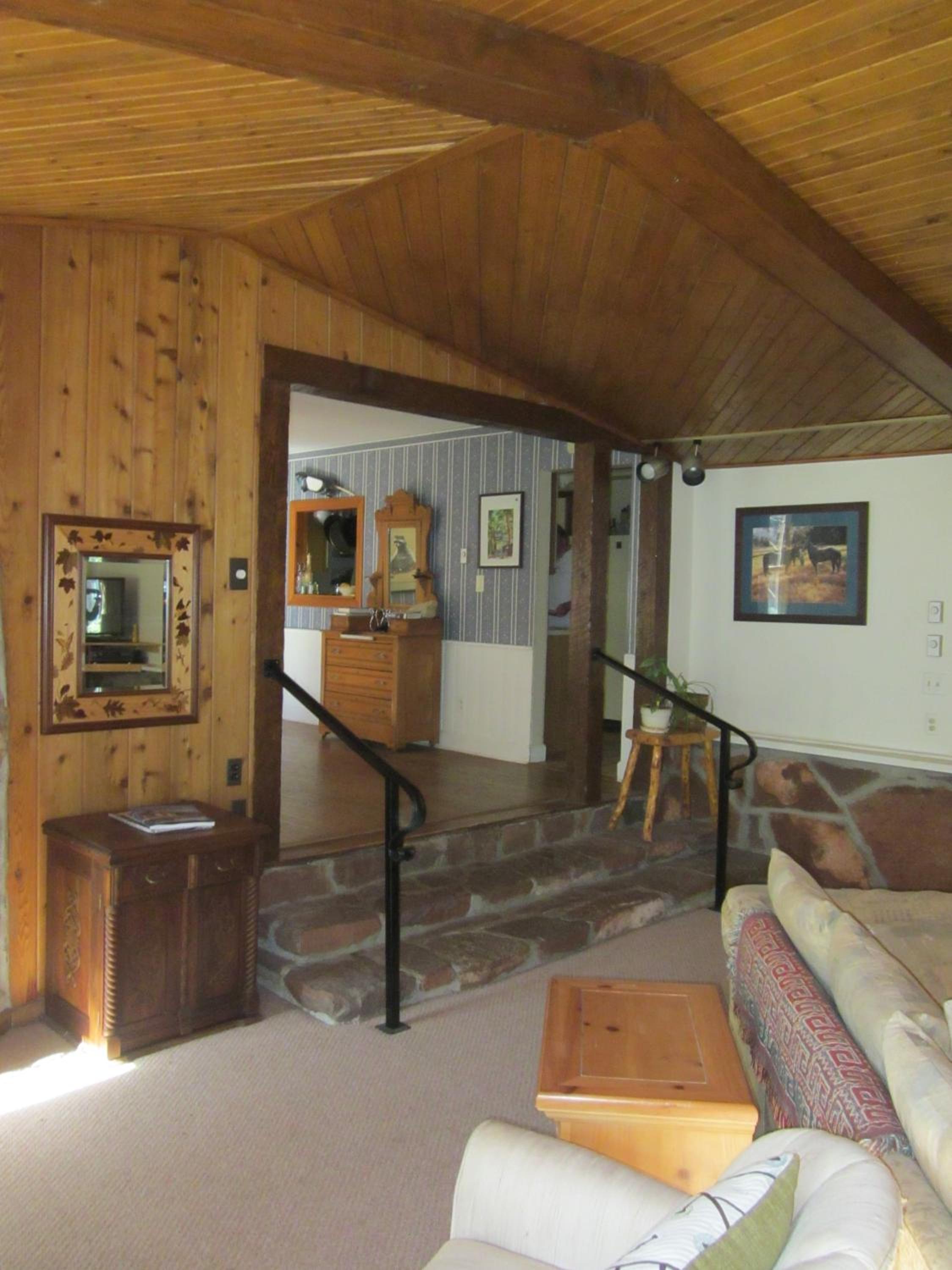 Dodgeton Creek Inn