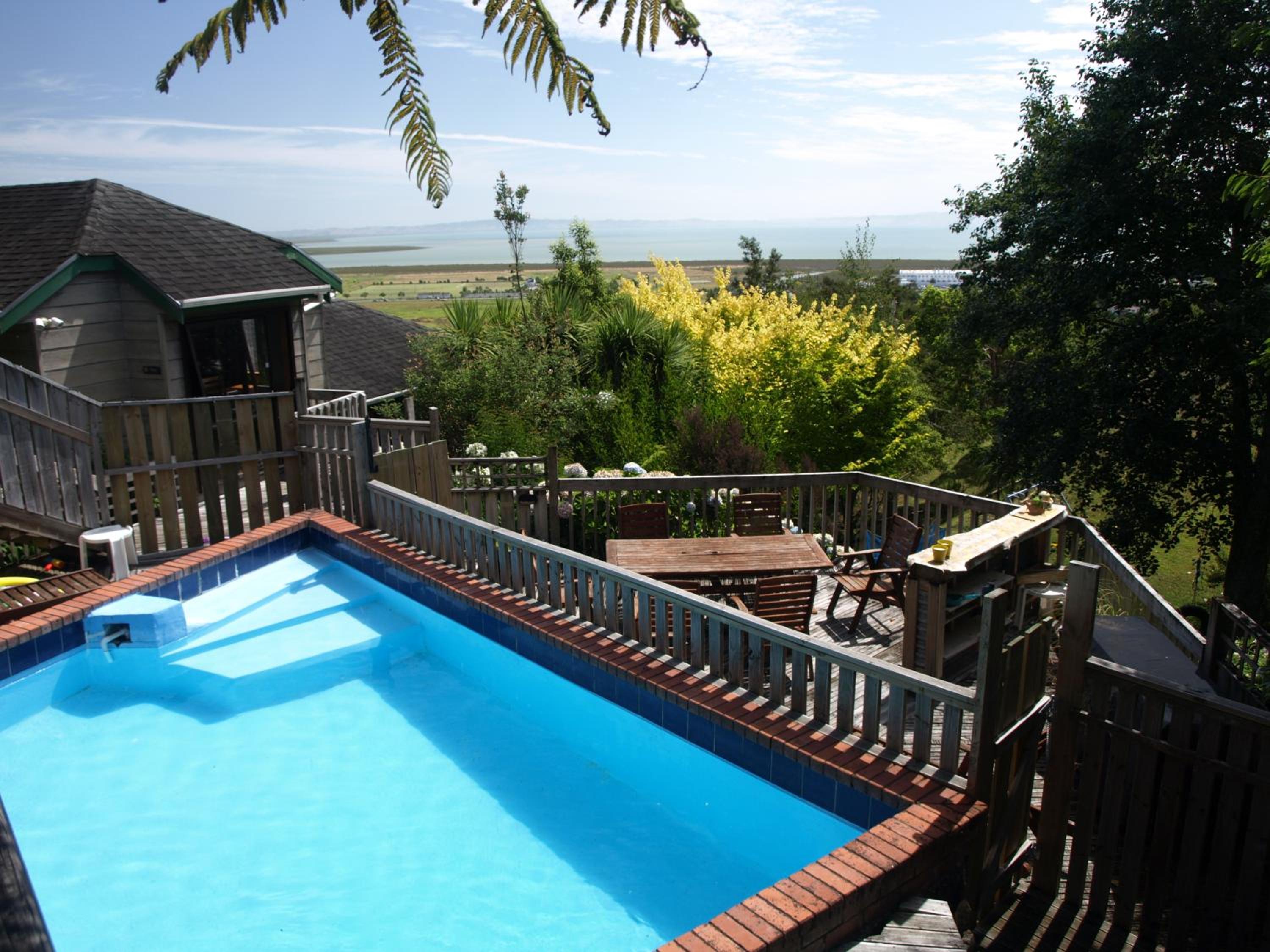 Grafton Cottage & Chalets