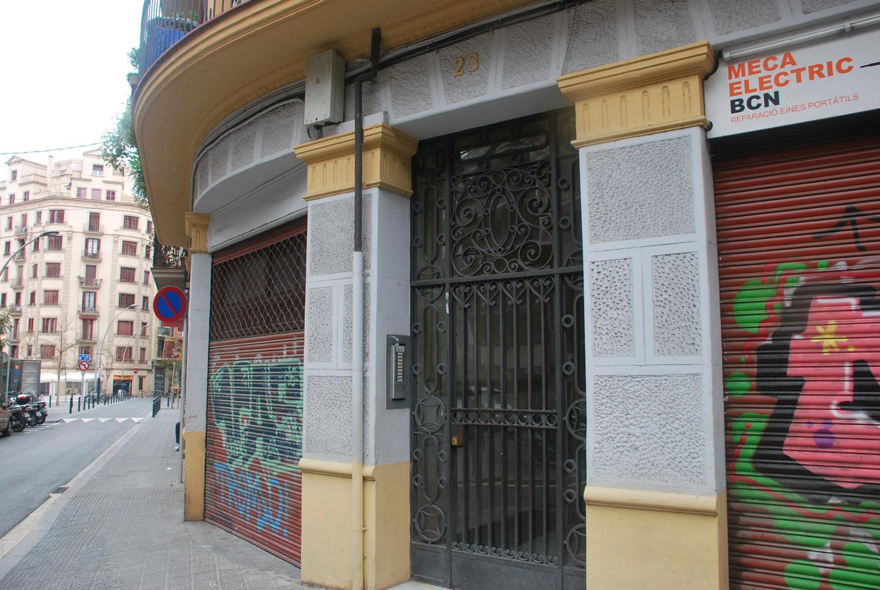 Elegantniy Poble Sec