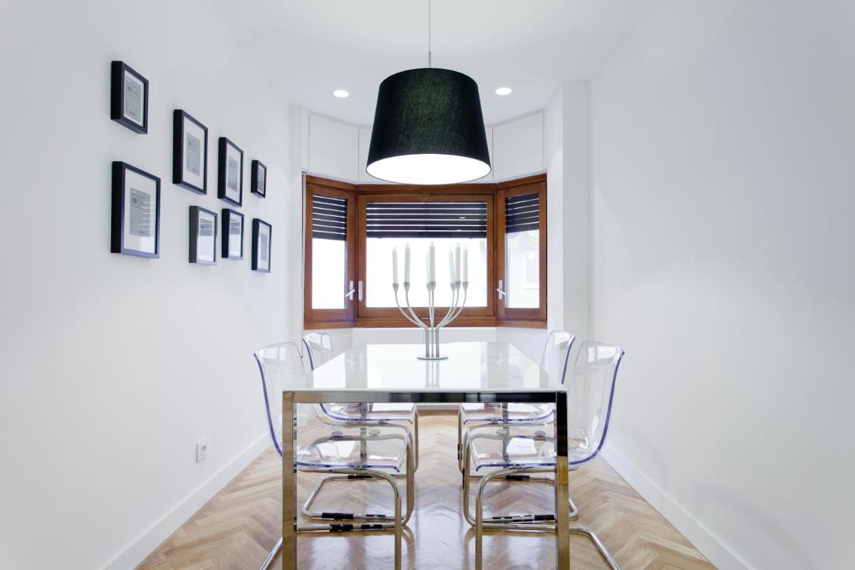 Villanueva Apartments by Flatsweethome