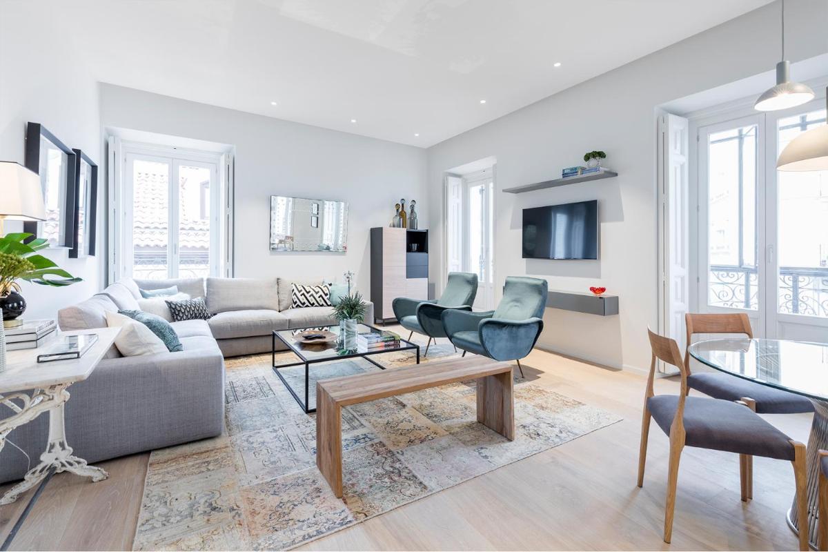 Justicia Apartment by Flatsweethome view 3