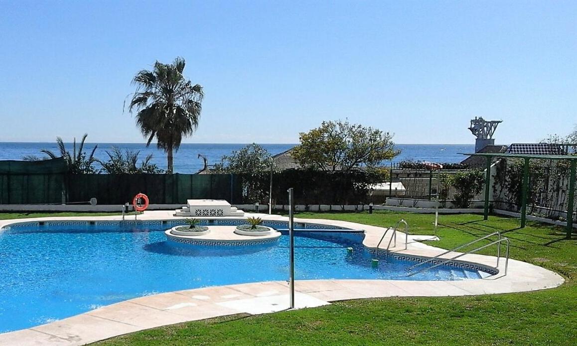 Banana Beachfront Marbella view 3