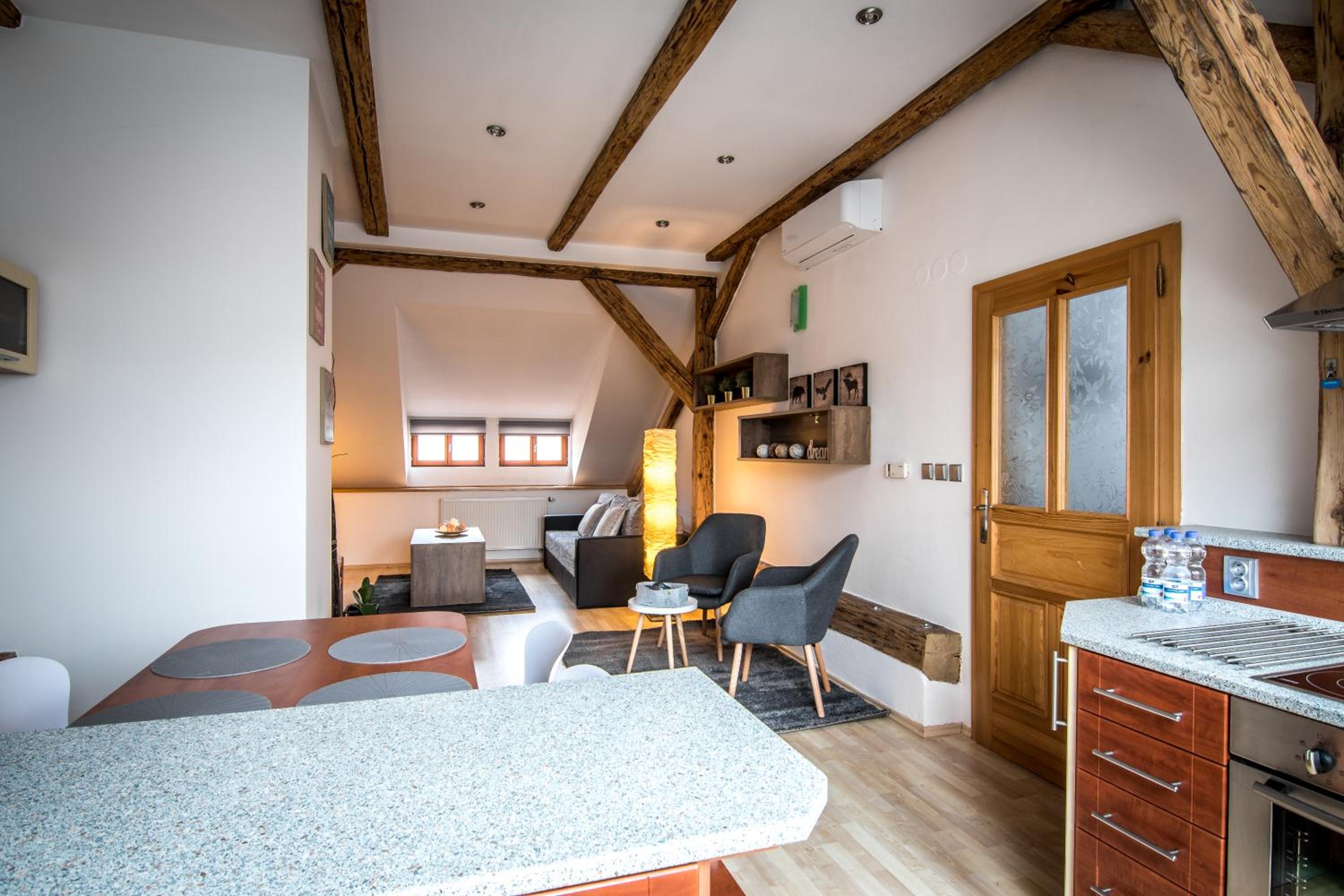 Tylova Apartments