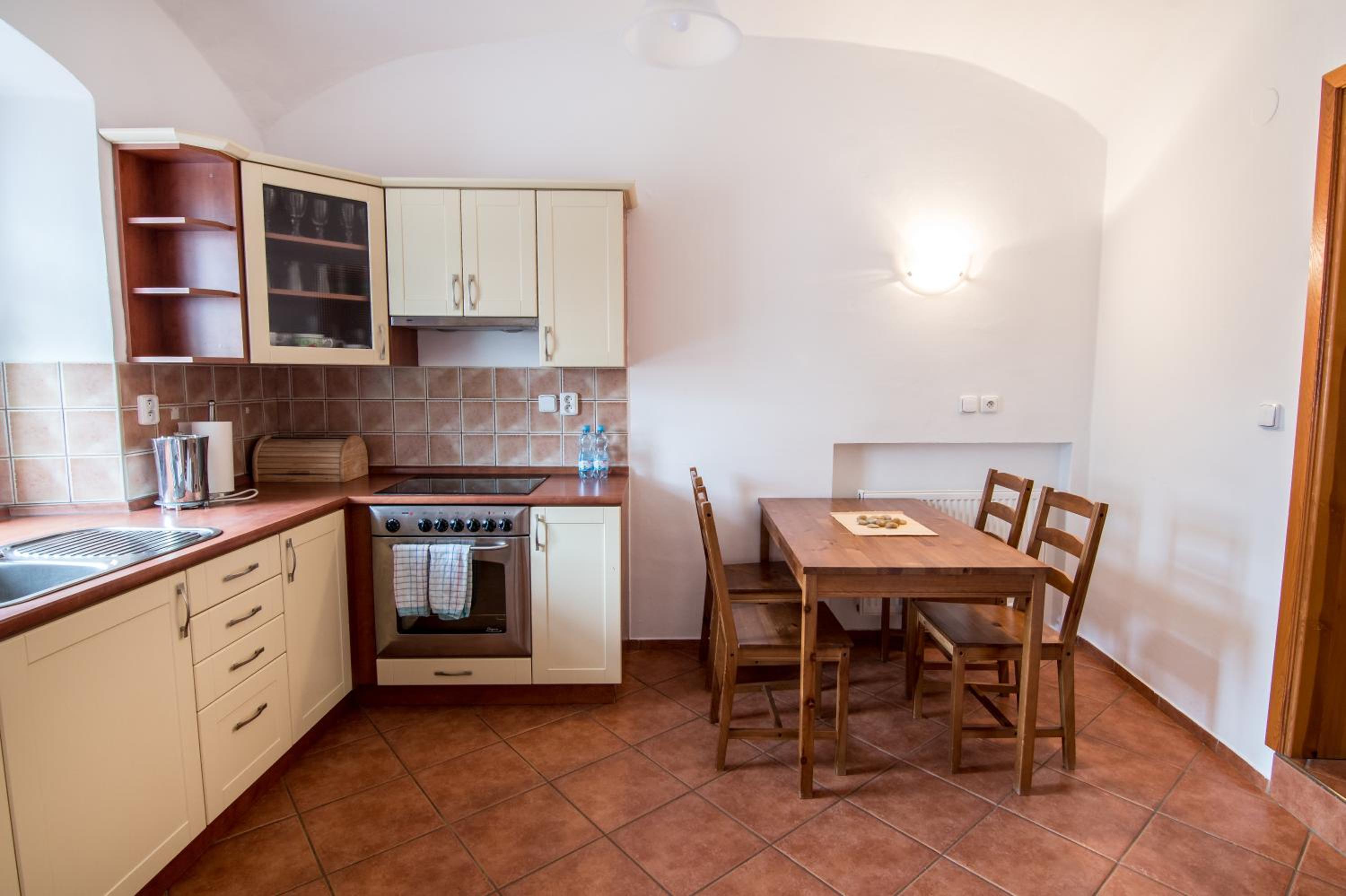 Tylova Apartments