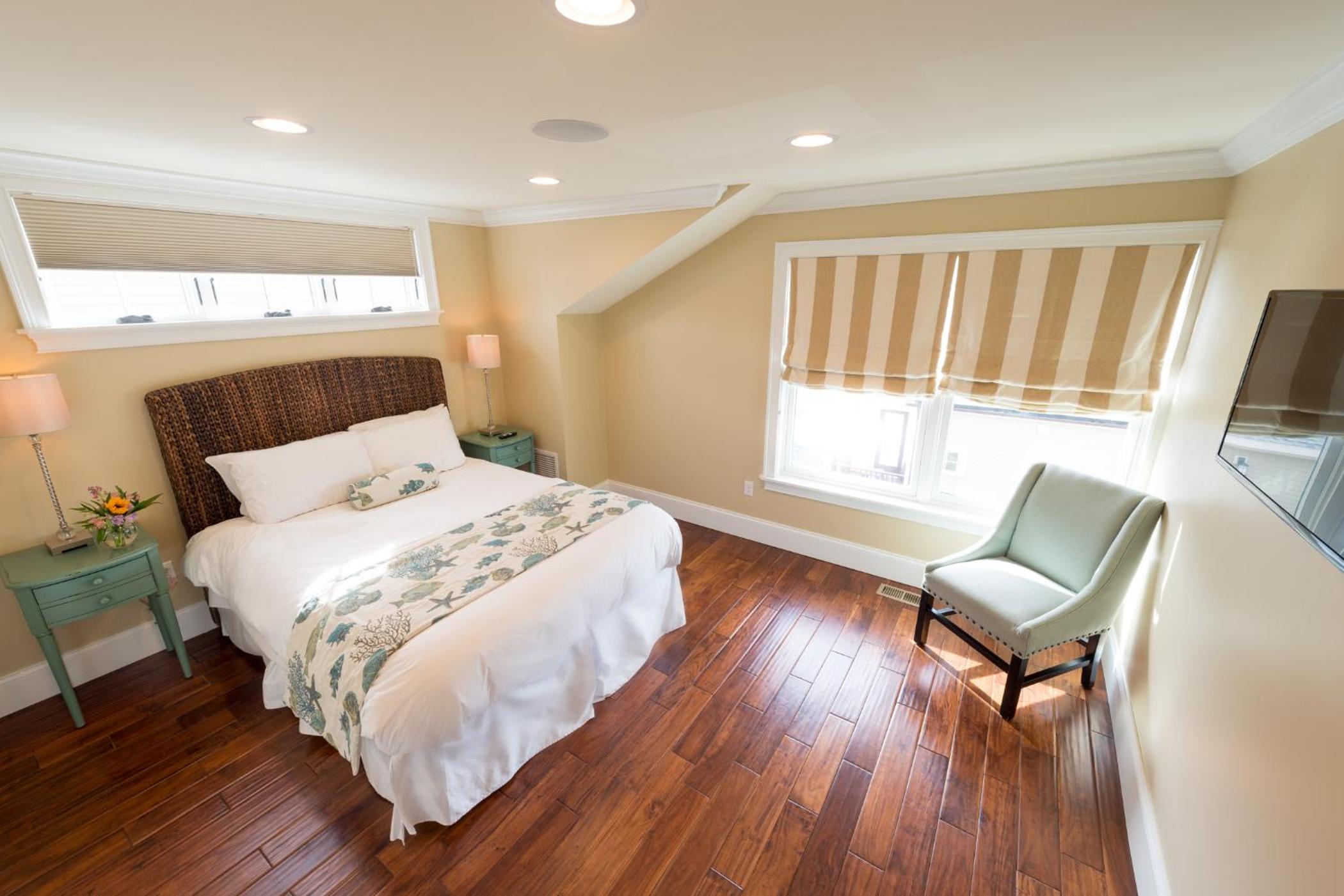 The Newport Lofts - 546 Thames Street