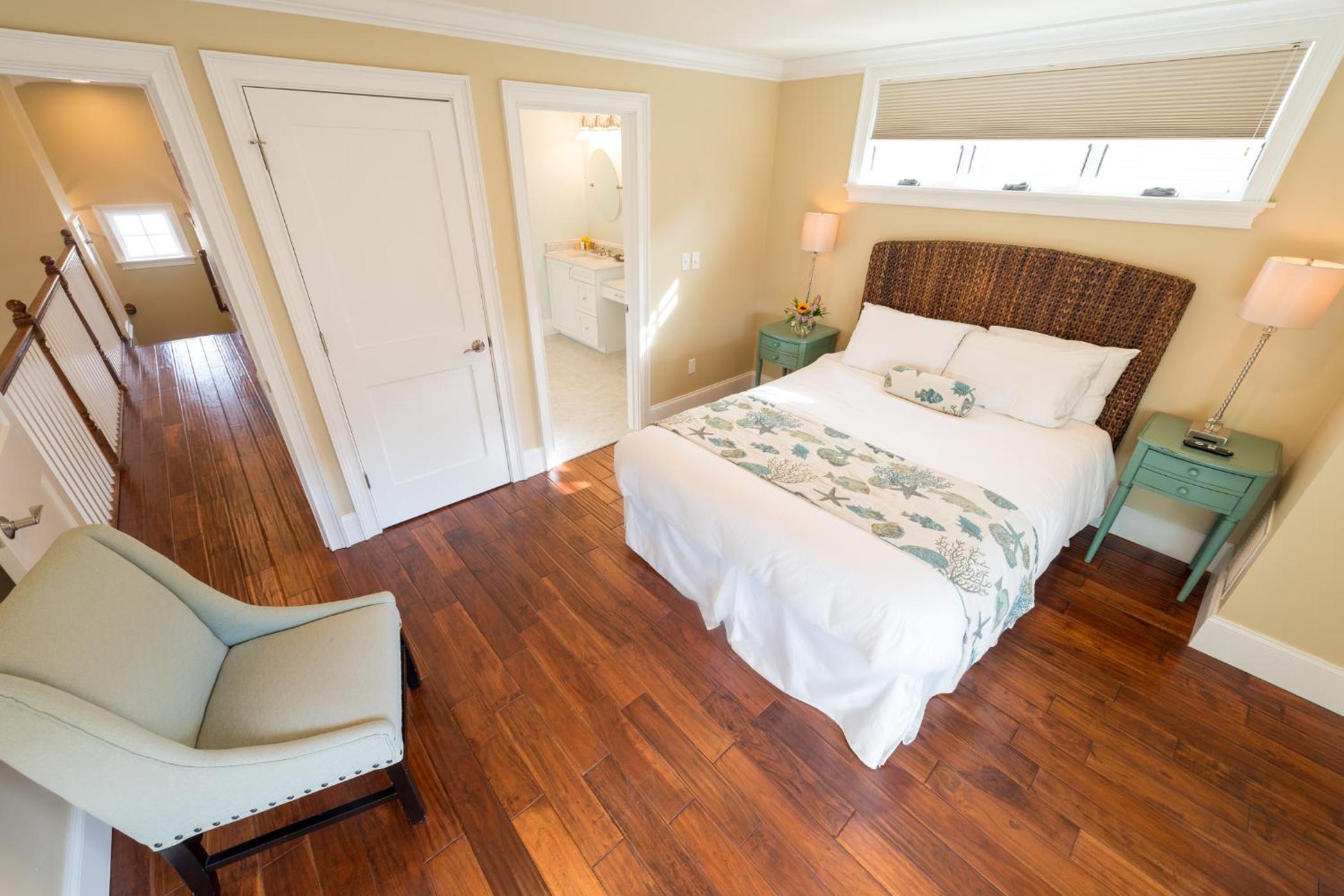 The Newport Lofts - 546 Thames Street
