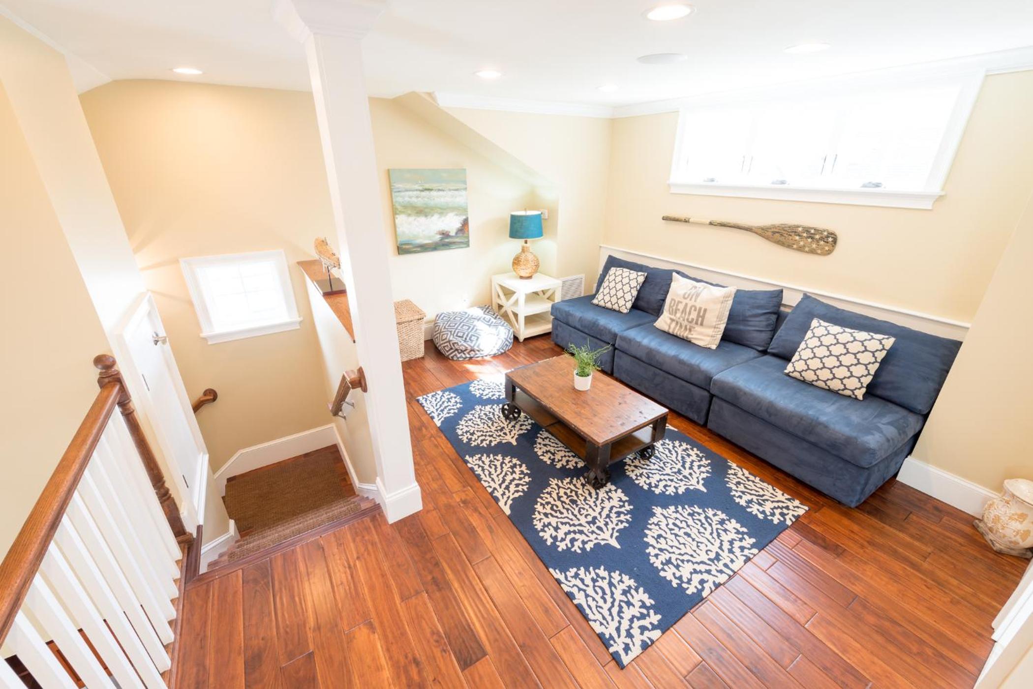 The Newport Lofts - 546 Thames Street