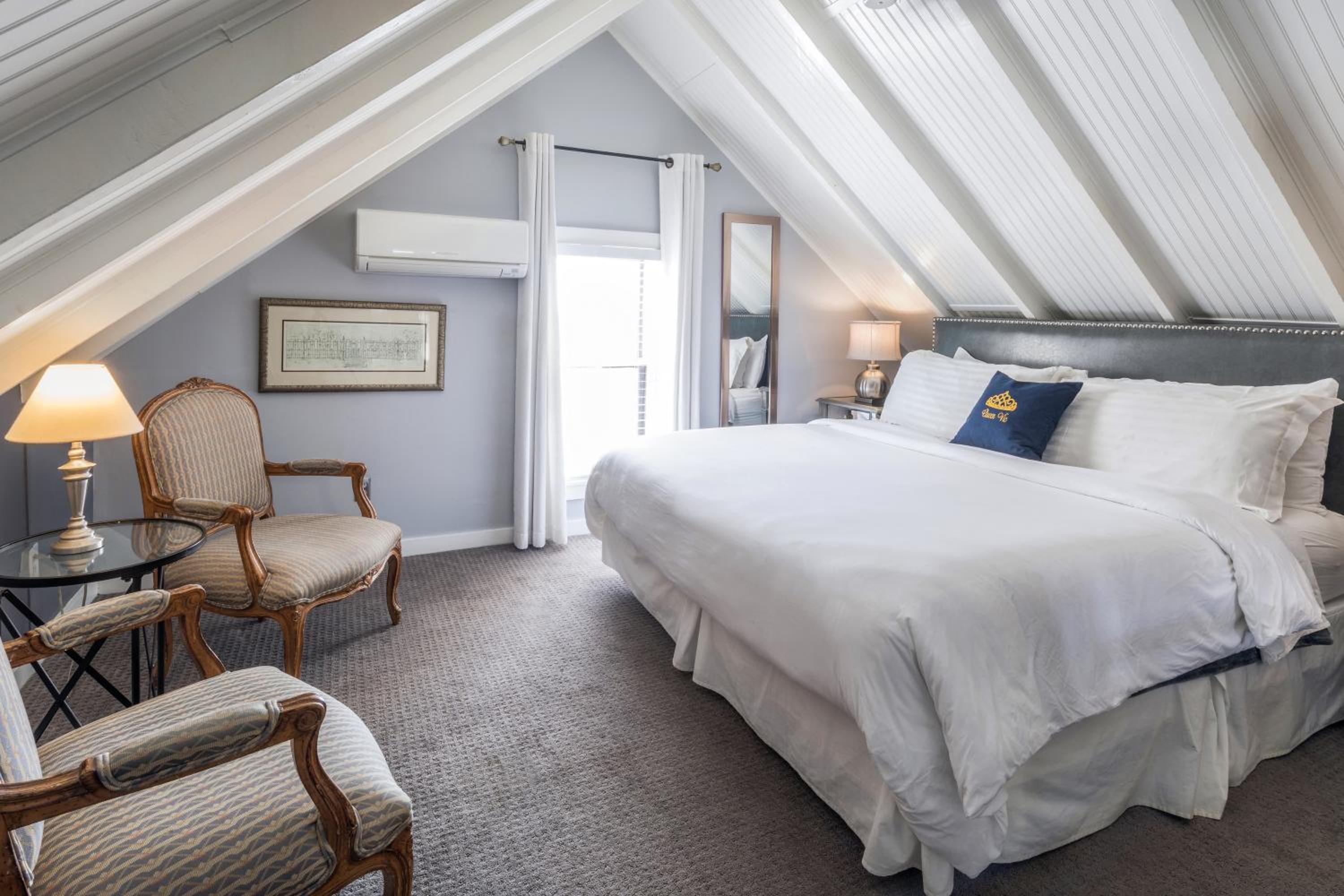 Queen Vic Guest House