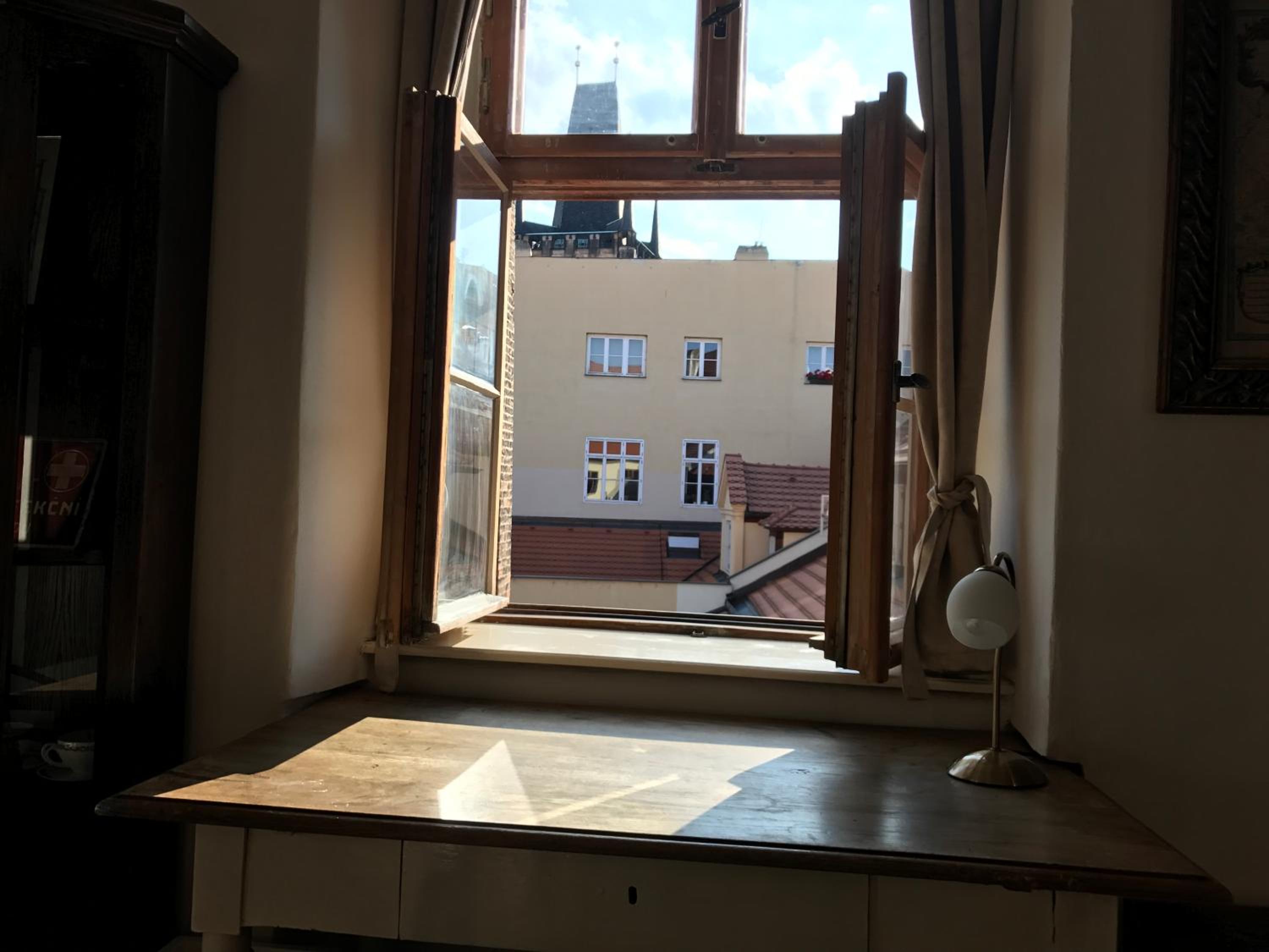 Queen Bee apartments