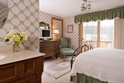 Inn at Ellis River