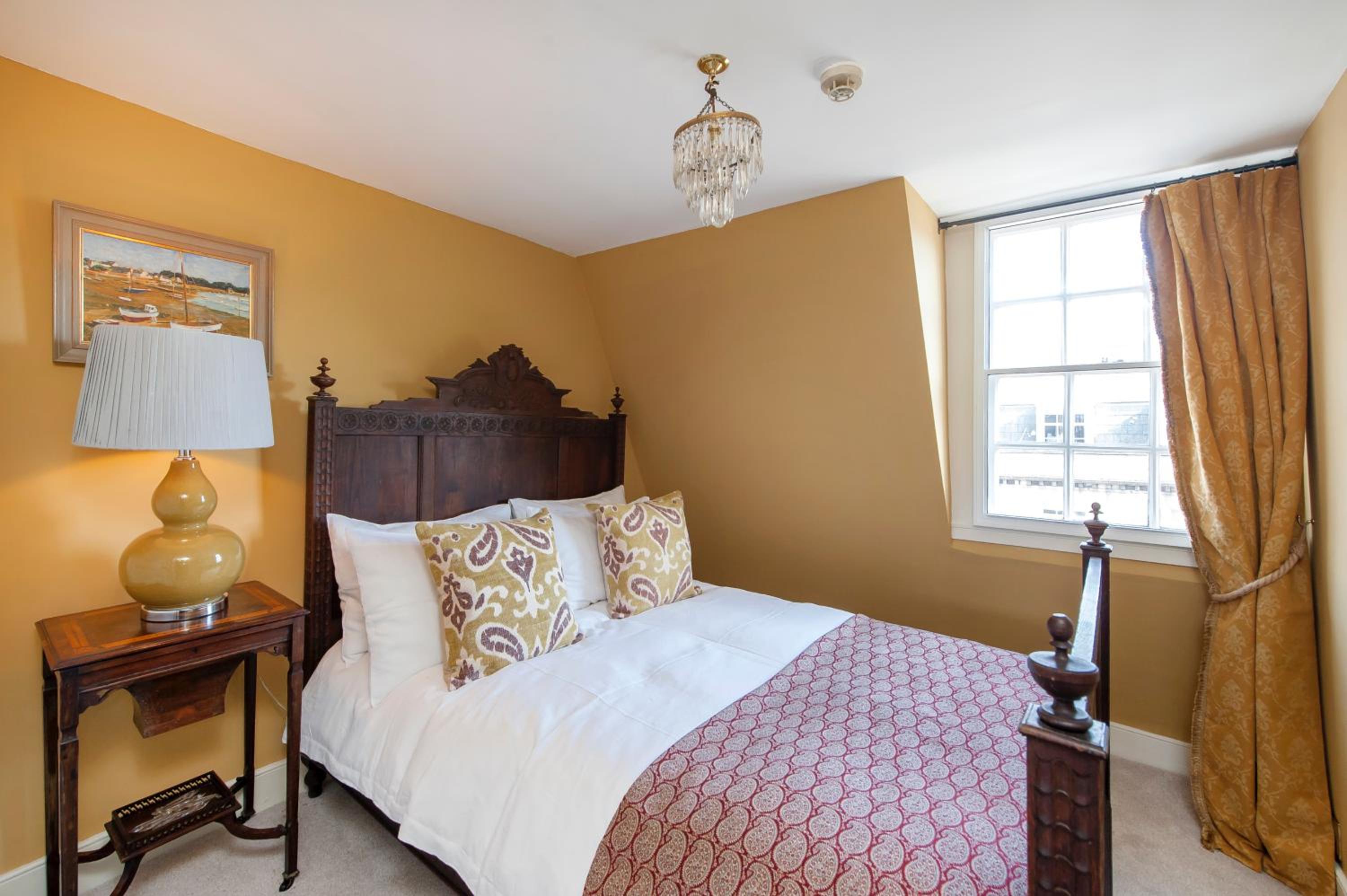 Luxury Regency Apartment in Bath City Centre view 5