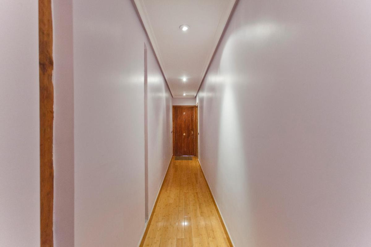 Fuencarral Apartments by Flatsweethome