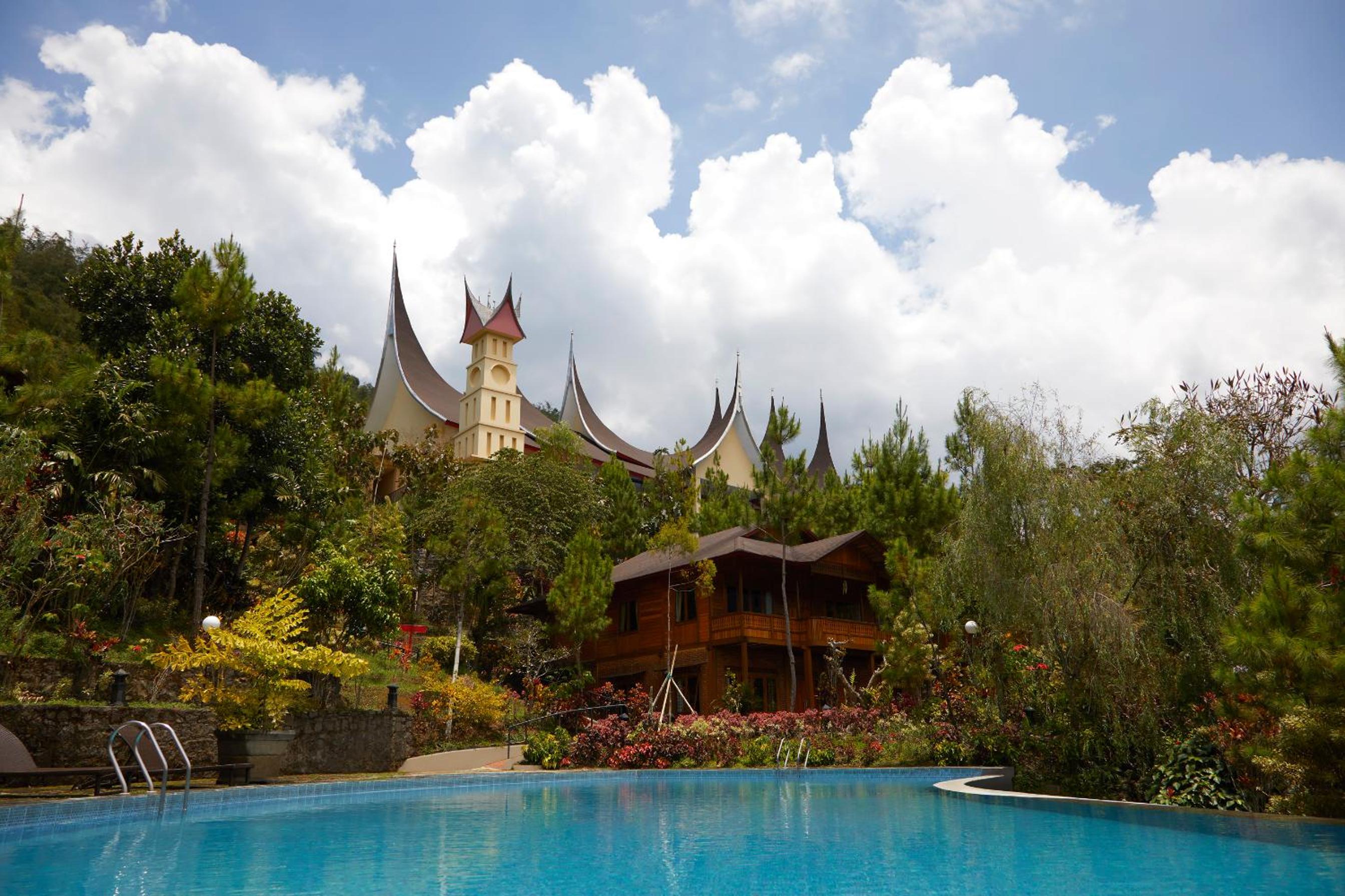 Jambuluwuk Convention Hall & Resort Batu