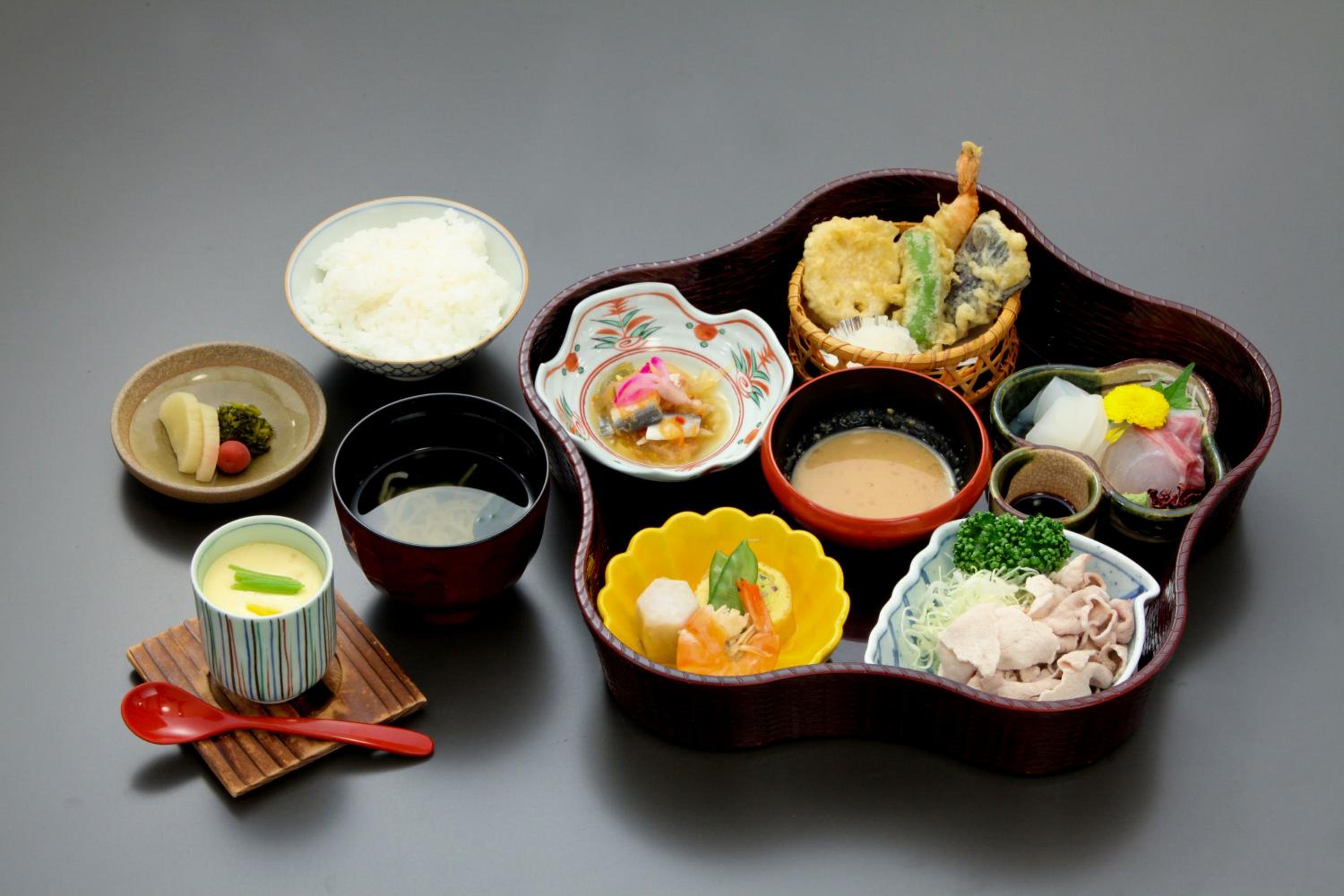 Ryori Ryokan Tsurugata