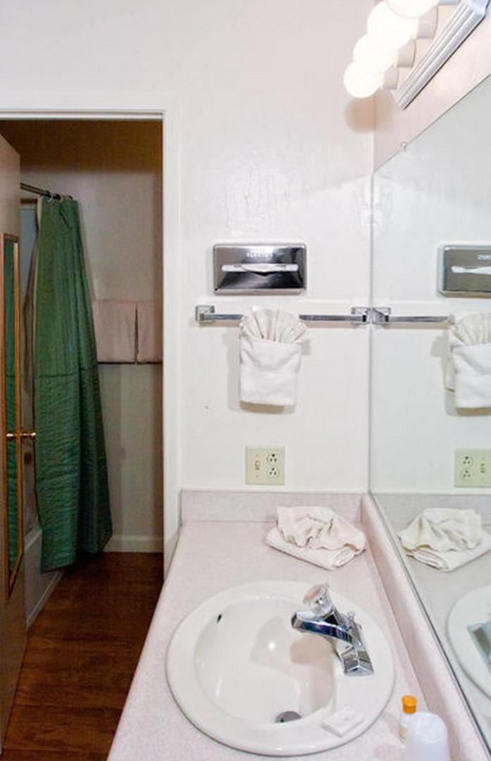 June Lake Motel