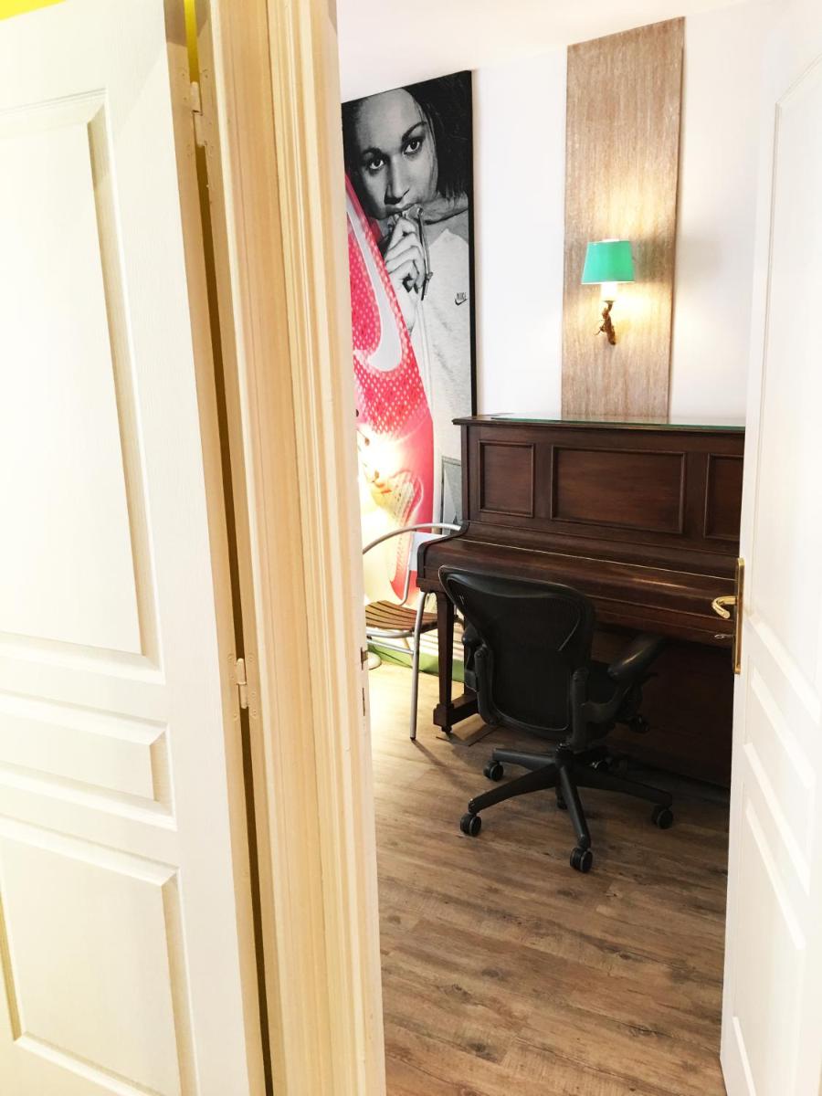 Red Flat Paris