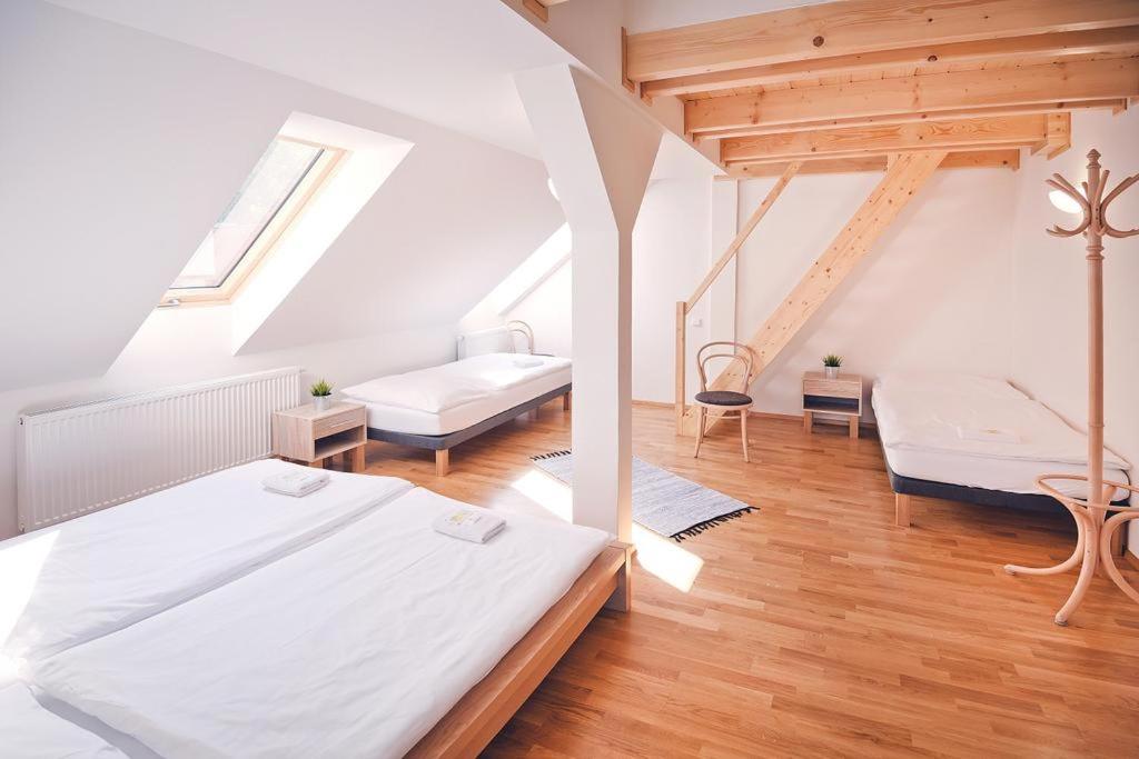 Restaurace a Pension Hřebíkárna