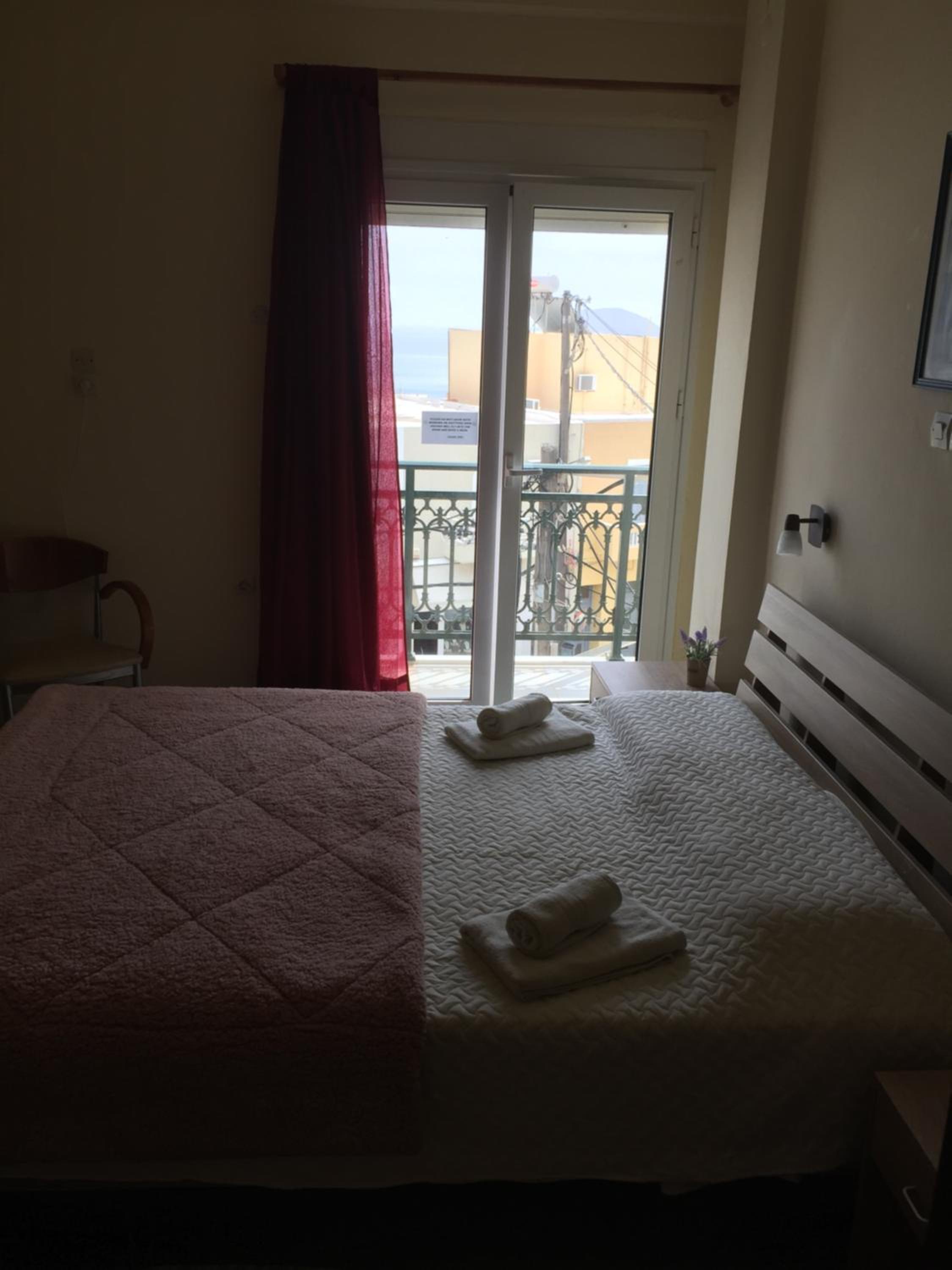 Platanos Rooms