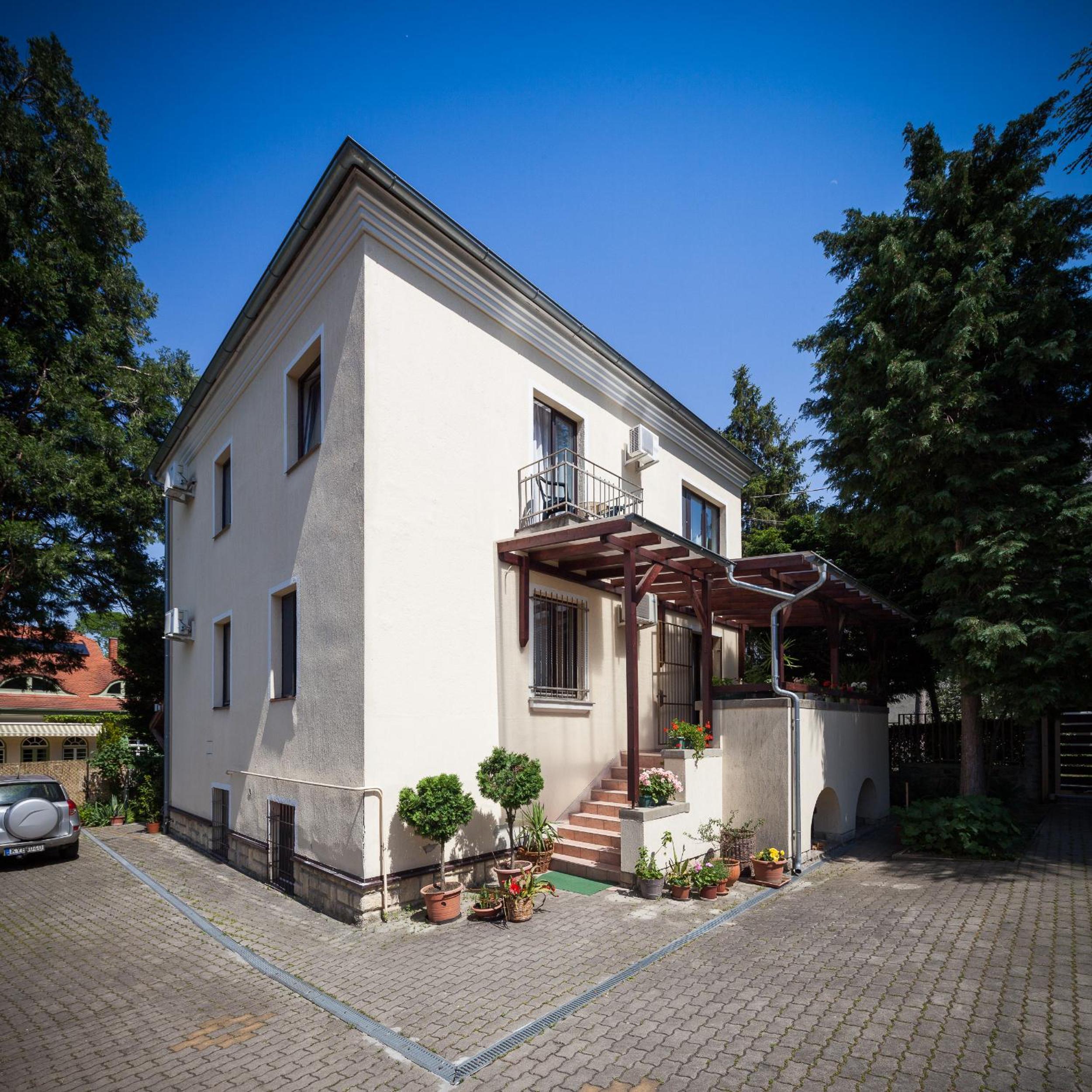 Villa Cecile view 3