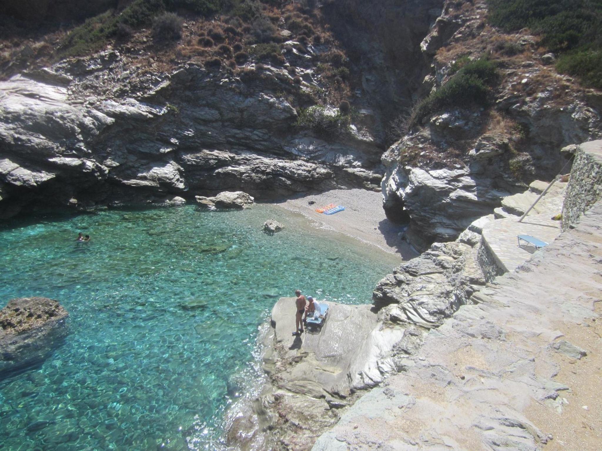 Photo 6