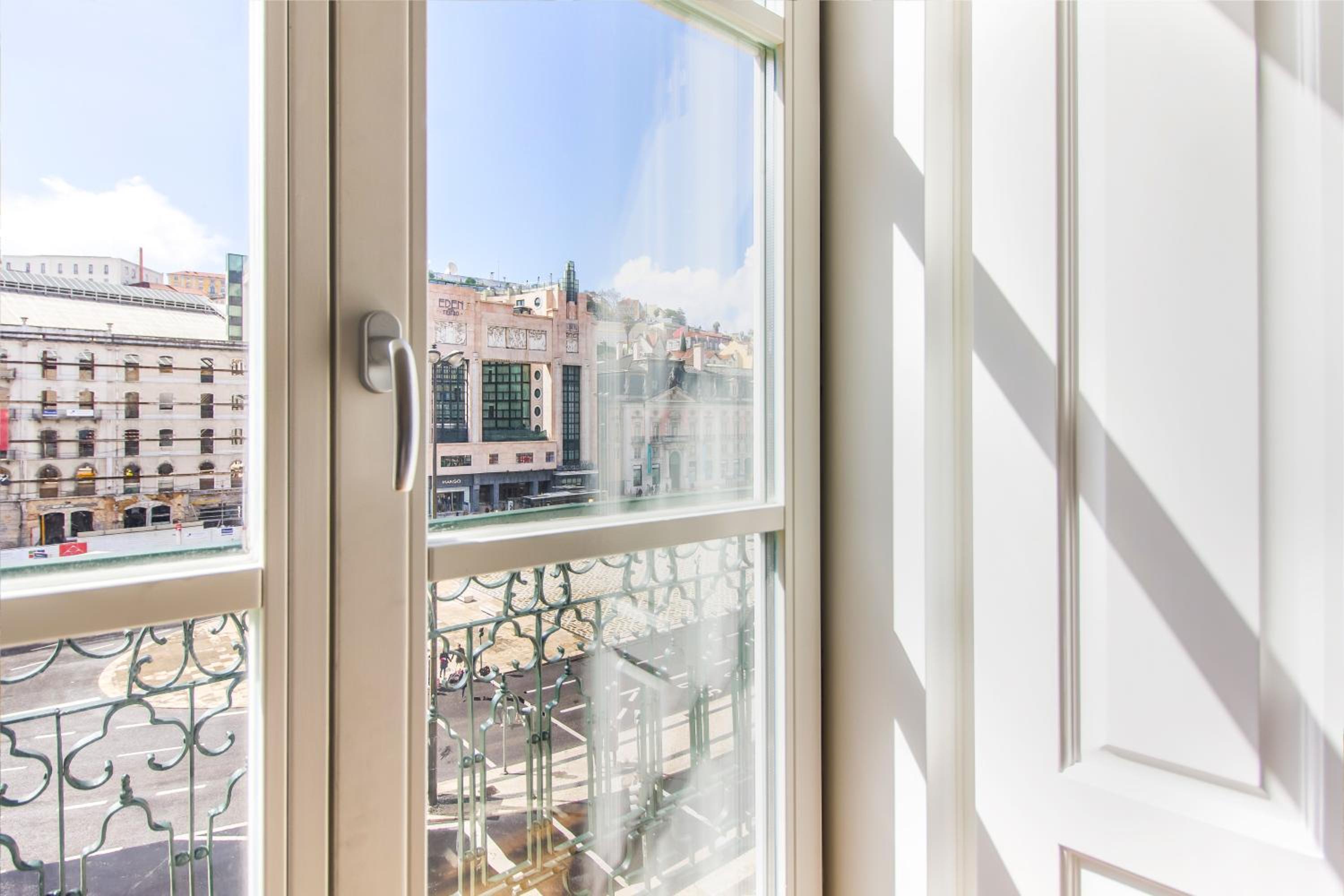 Restauradores Prestige view 5